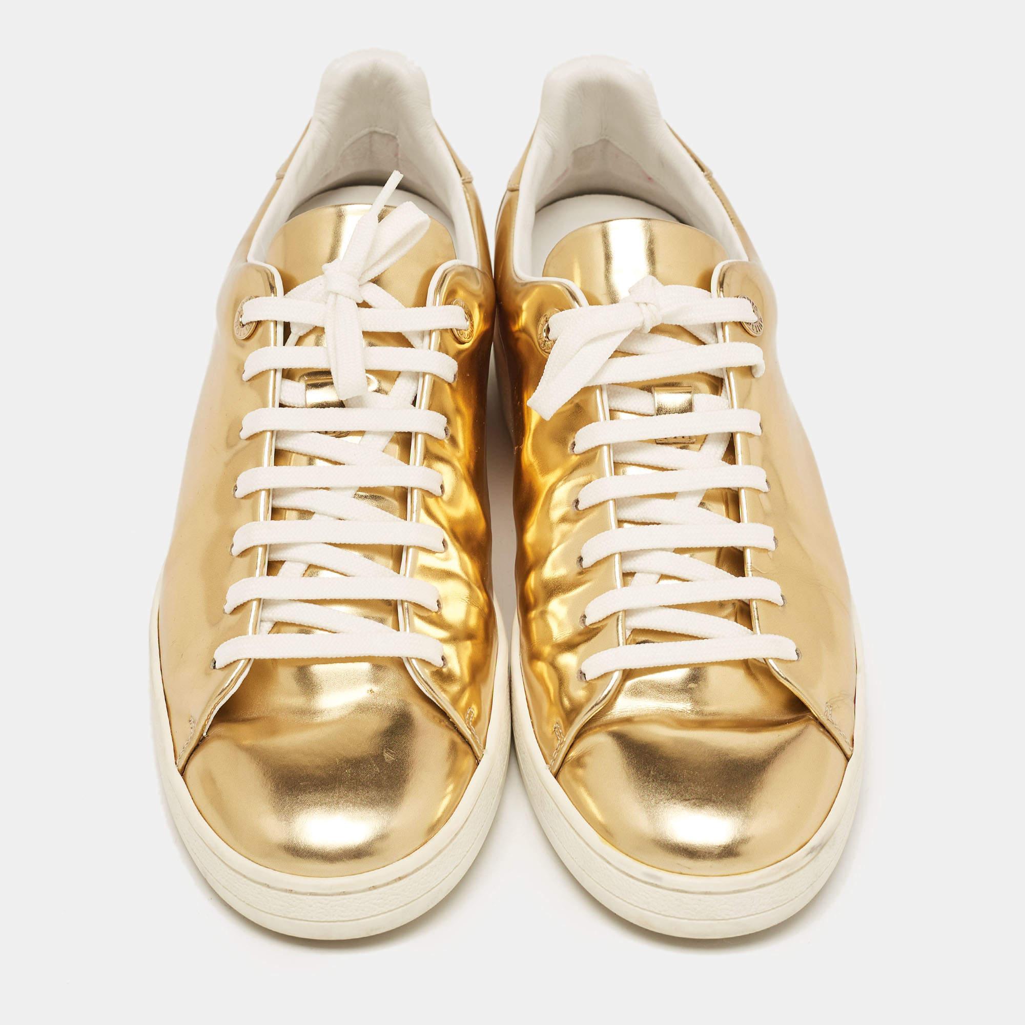 Louis Vuitton Gold Leather Frontrow Low Top Sneakers Size 40.5 In Good Condition For Sale In Dubai, Al Qouz 2