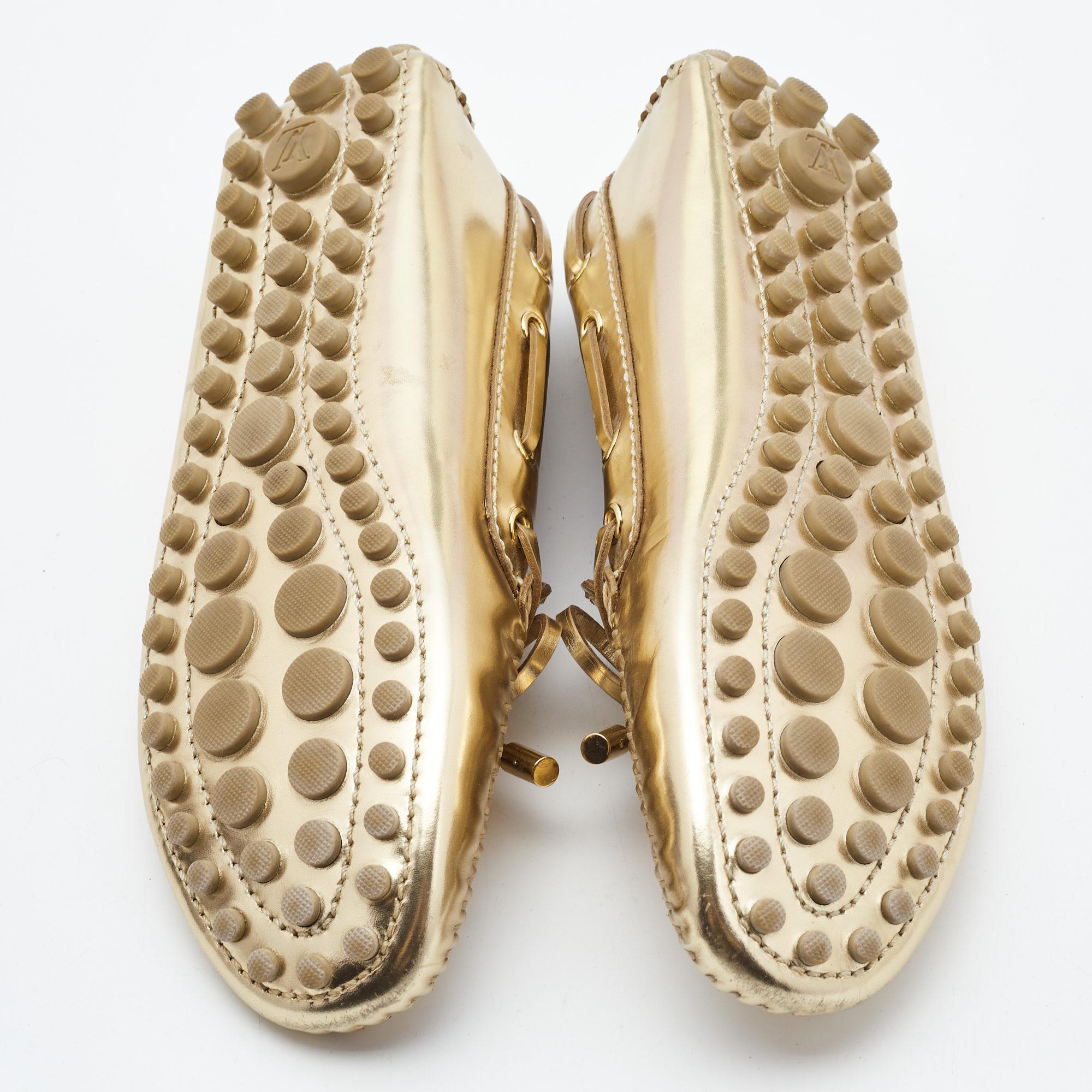 Louis Vuitton Pelle Oro Gloria  Dimensioni dei mocassini  35 in vendita 2
