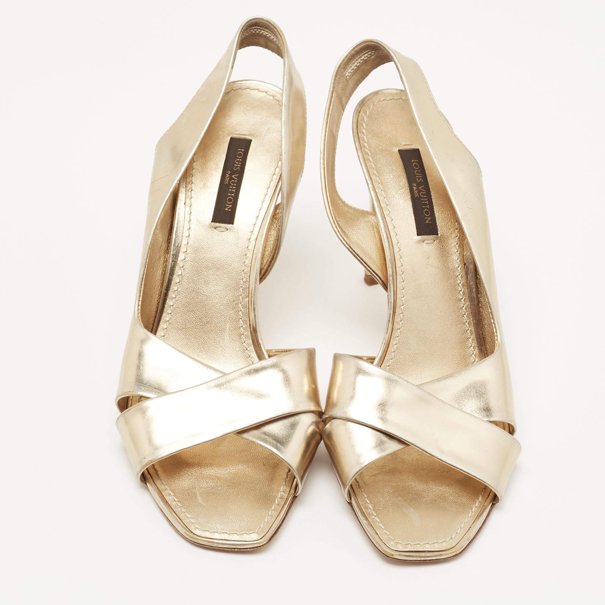 Louis Vuitton Gold Leather Slingback Sandals Size 36.5 In Fair Condition For Sale In Dubai, Al Qouz 2