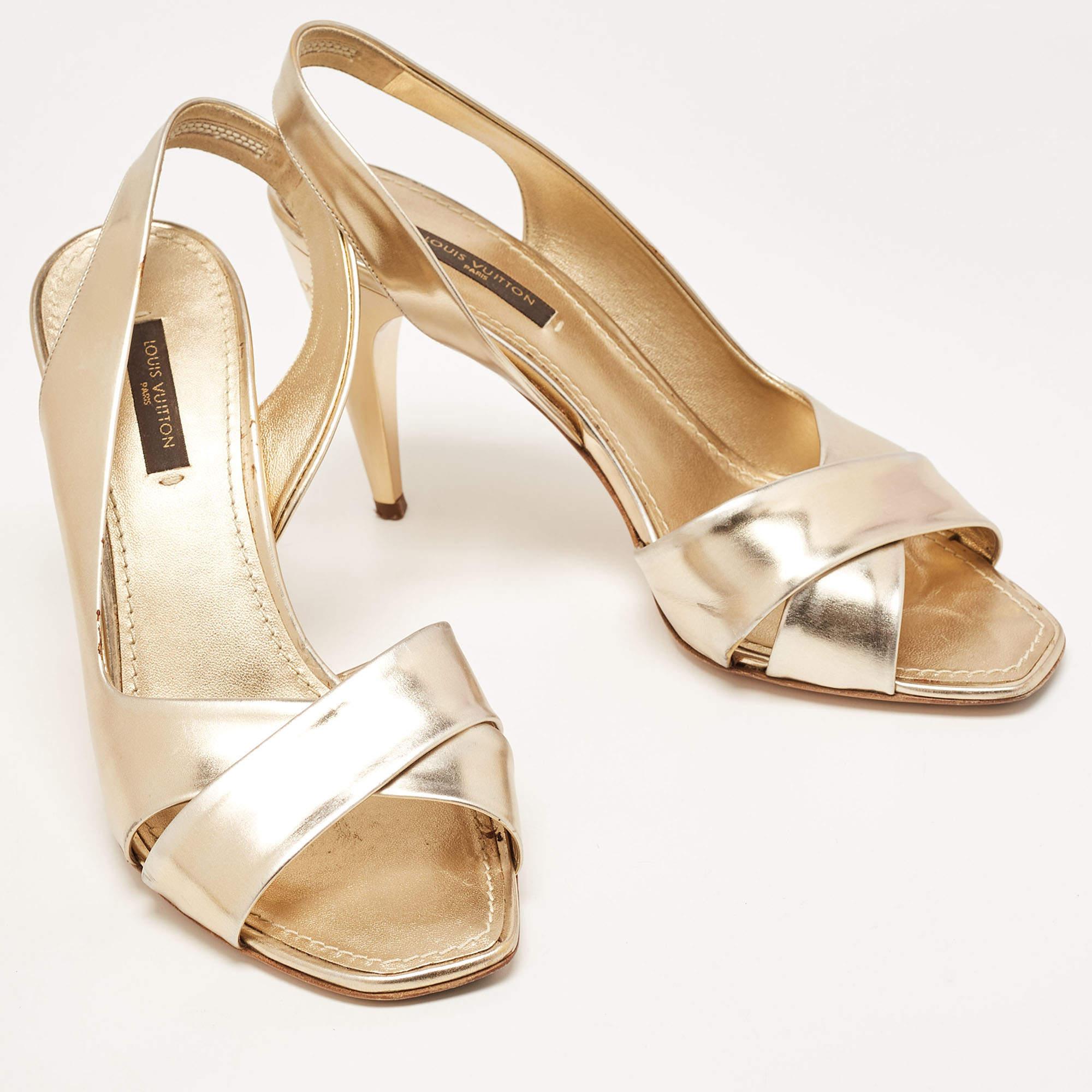 Louis Vuitton Gold Leder Slingback-Sandalen mit Slingback-Sandalen Größe 36,5 im Angebot 1