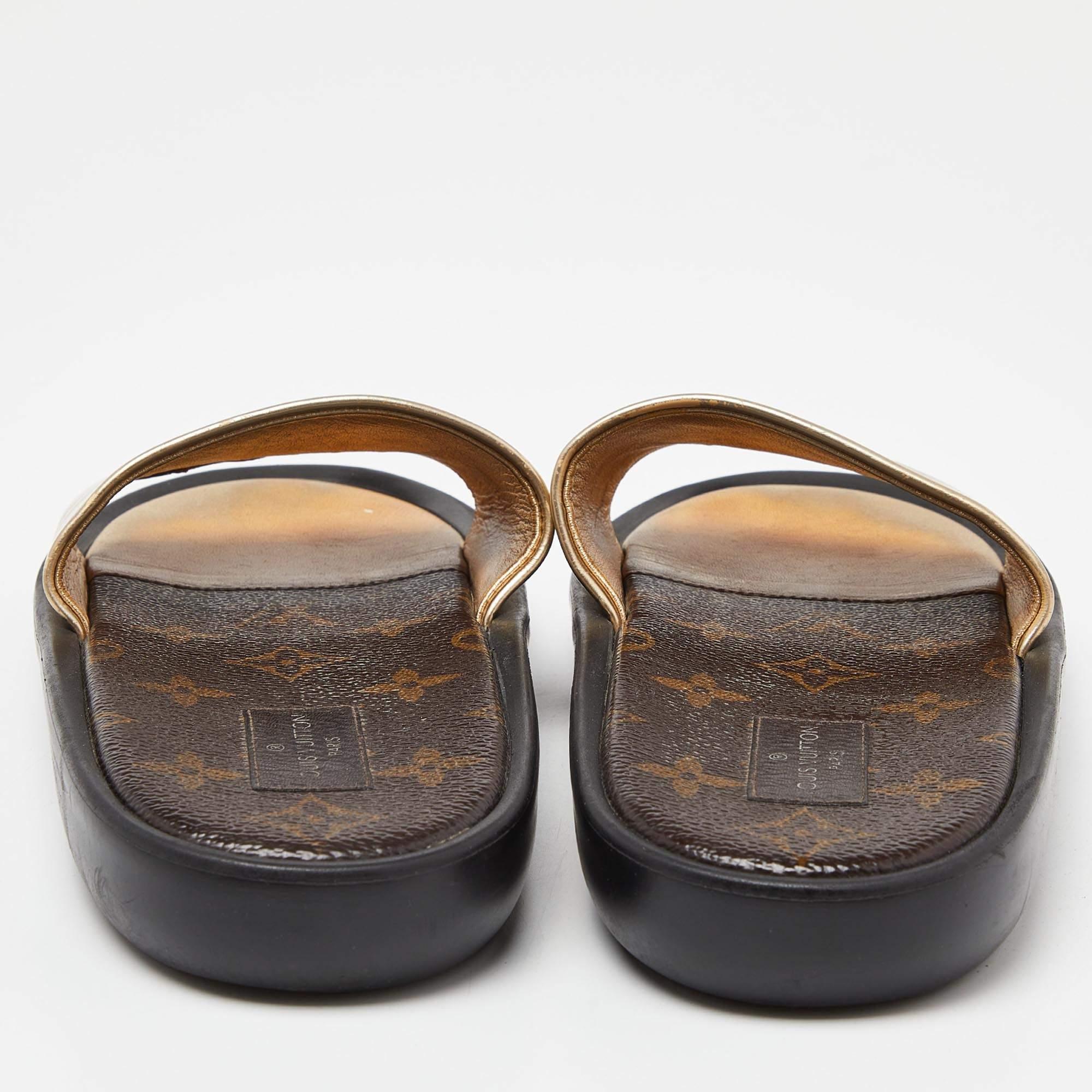 Women's Louis Vuitton Gold Leather Sunbath Flat Slides Size 36 For Sale
