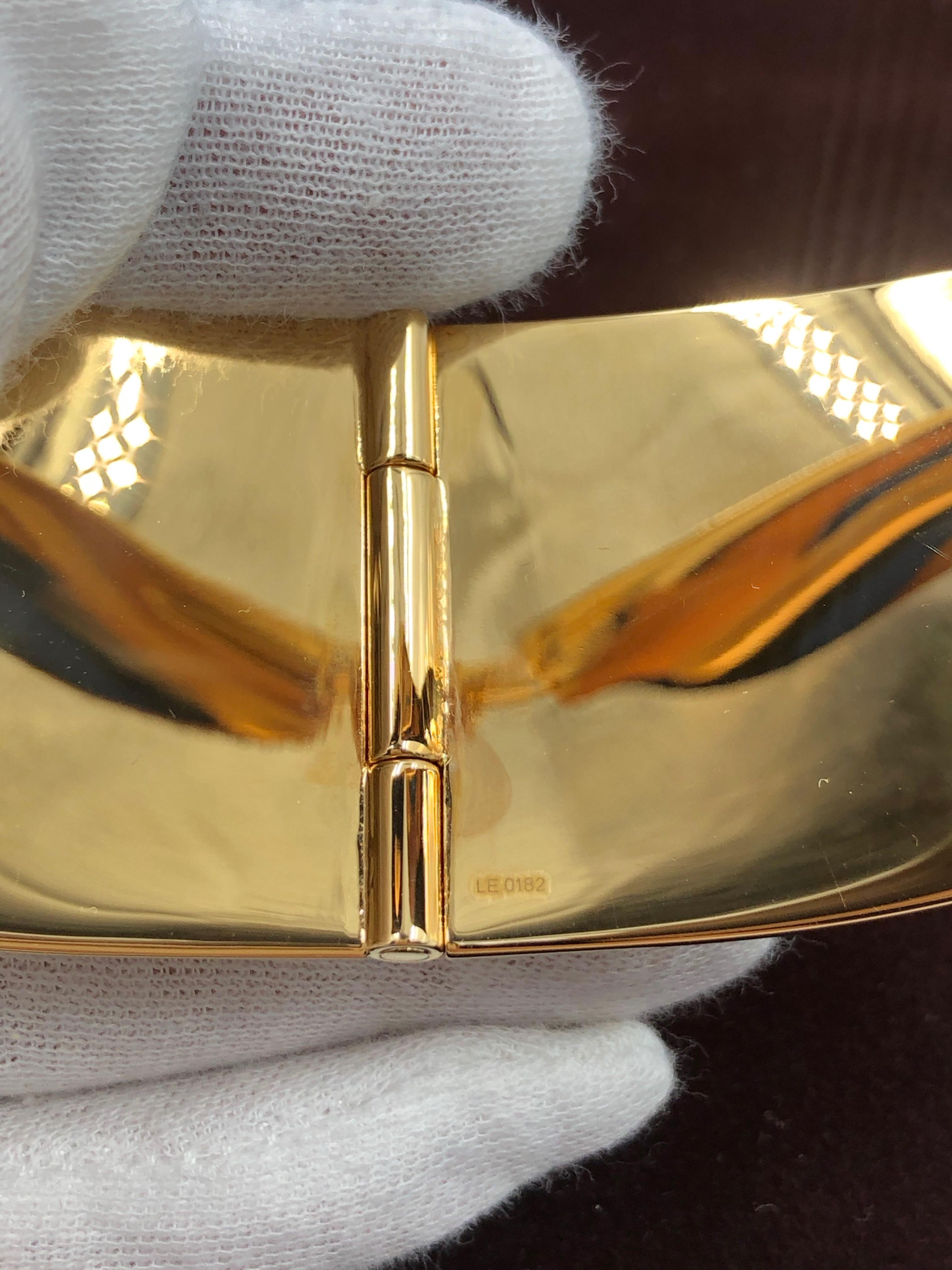 Louis Vuitton Collier en métal doré collection défilé Marc Jacobs en vente 3