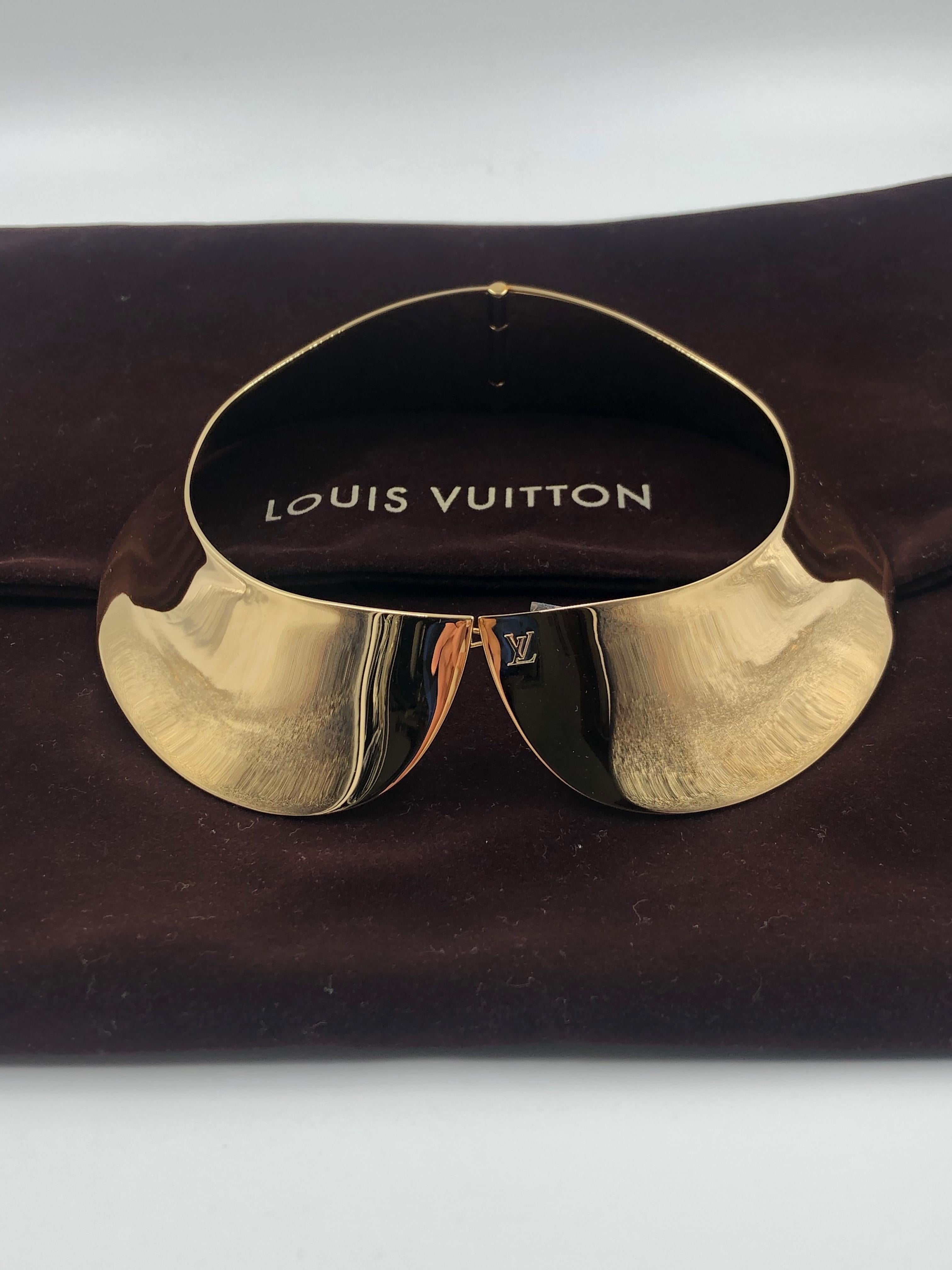 Louis Vuitton Collier en métal doré collection défilé Marc Jacobs en vente 4