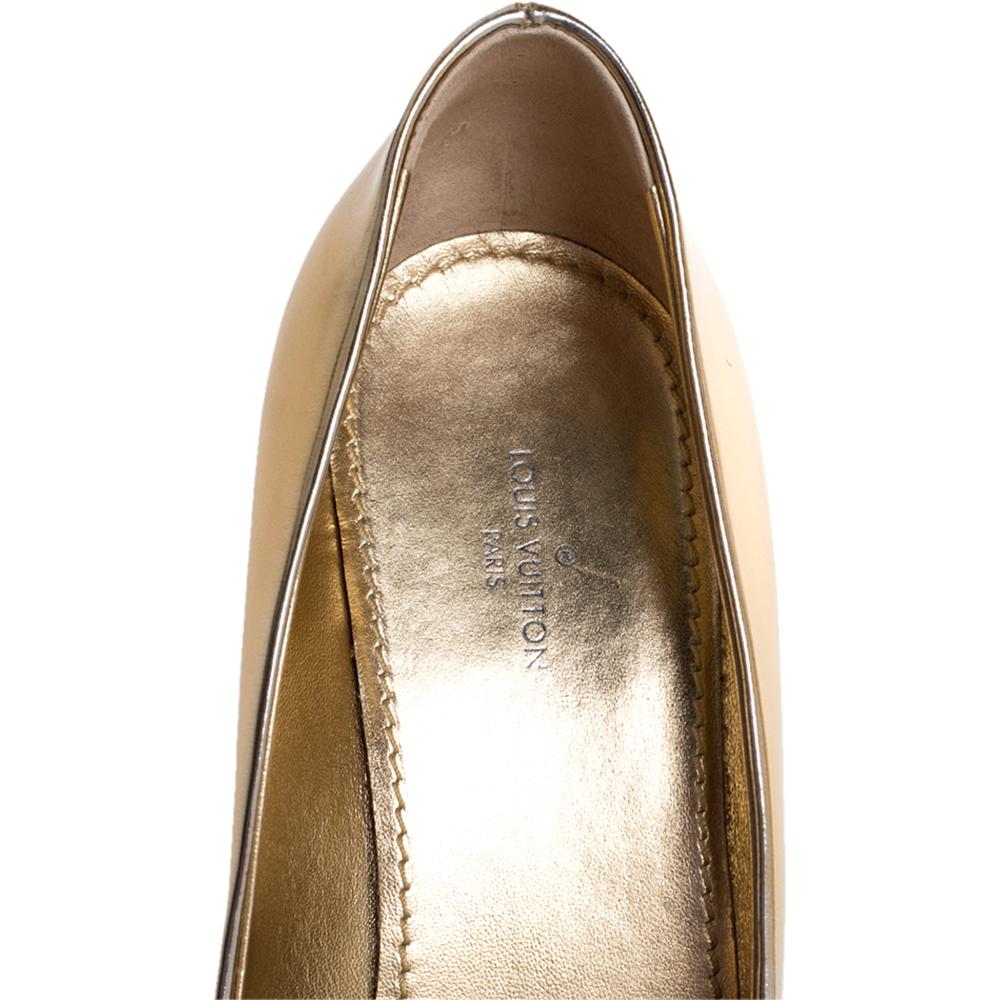 Louis Vuitton Gold Metallic Foil Leather Madeleine Square Toe Pumps Size 37.5 1