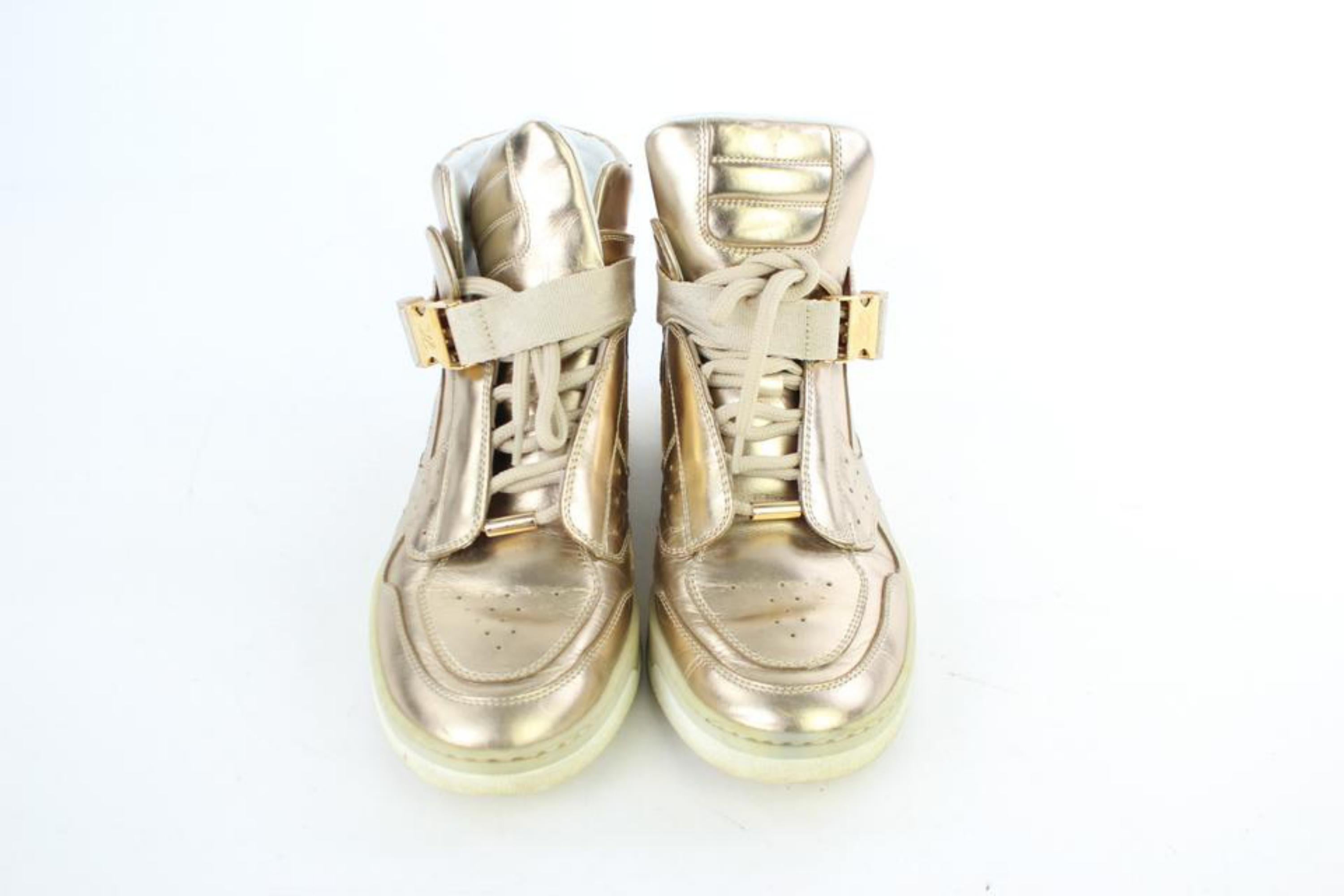 Louis Vuitton Gold Metallic High-top Sneaker 4lj928 Sneakers In Excellent Condition In Forest Hills, NY