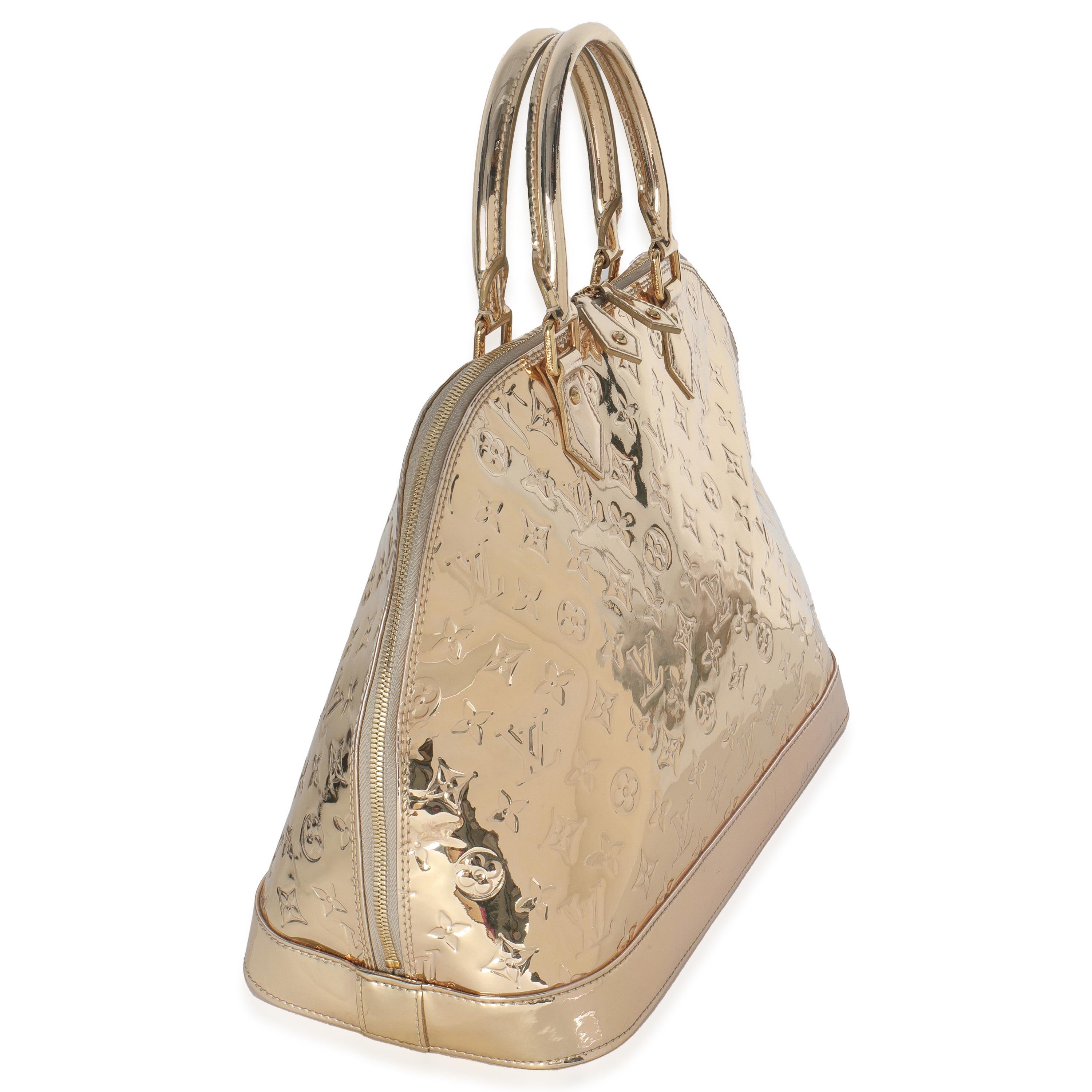 Or Louis Vuitton Gold Monogram Miroir Alma GM en vente