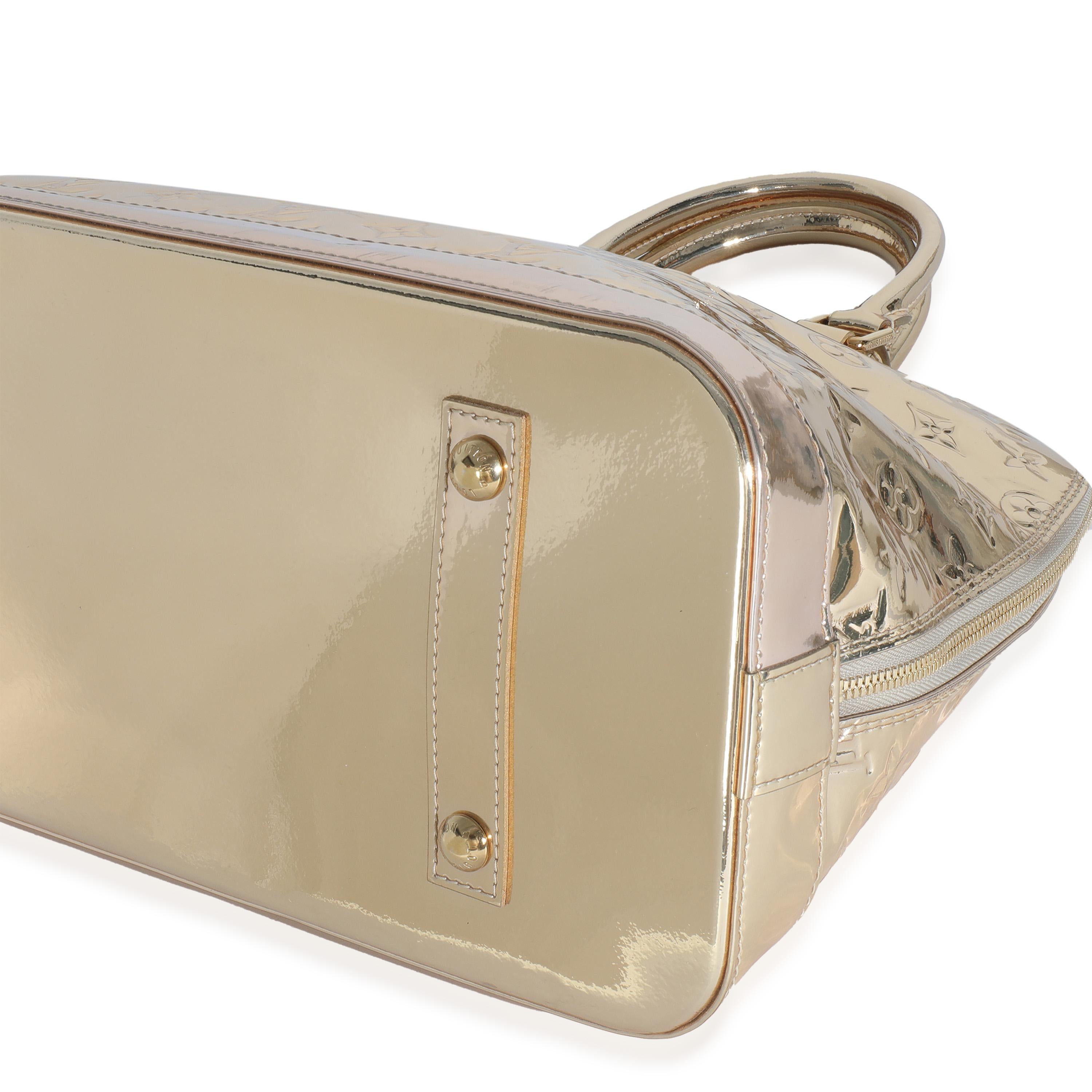Louis Vuitton Gold Monogram Miroir Alma GM Pour femmes en vente