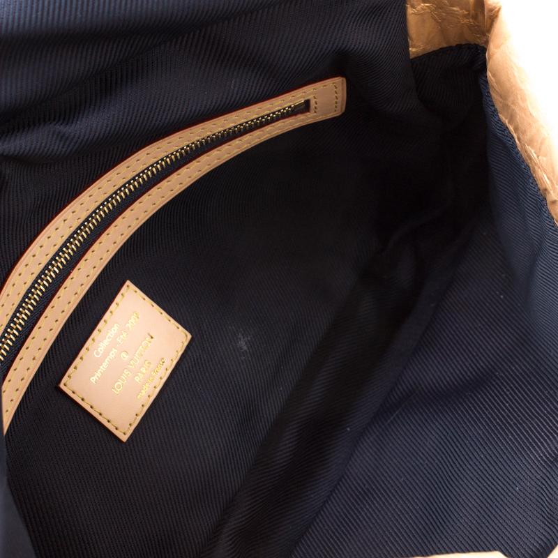 Louis Vuitton Gold MonogramLimited Edition African Queen Clutch Bag In Good Condition In Dubai, Al Qouz 2