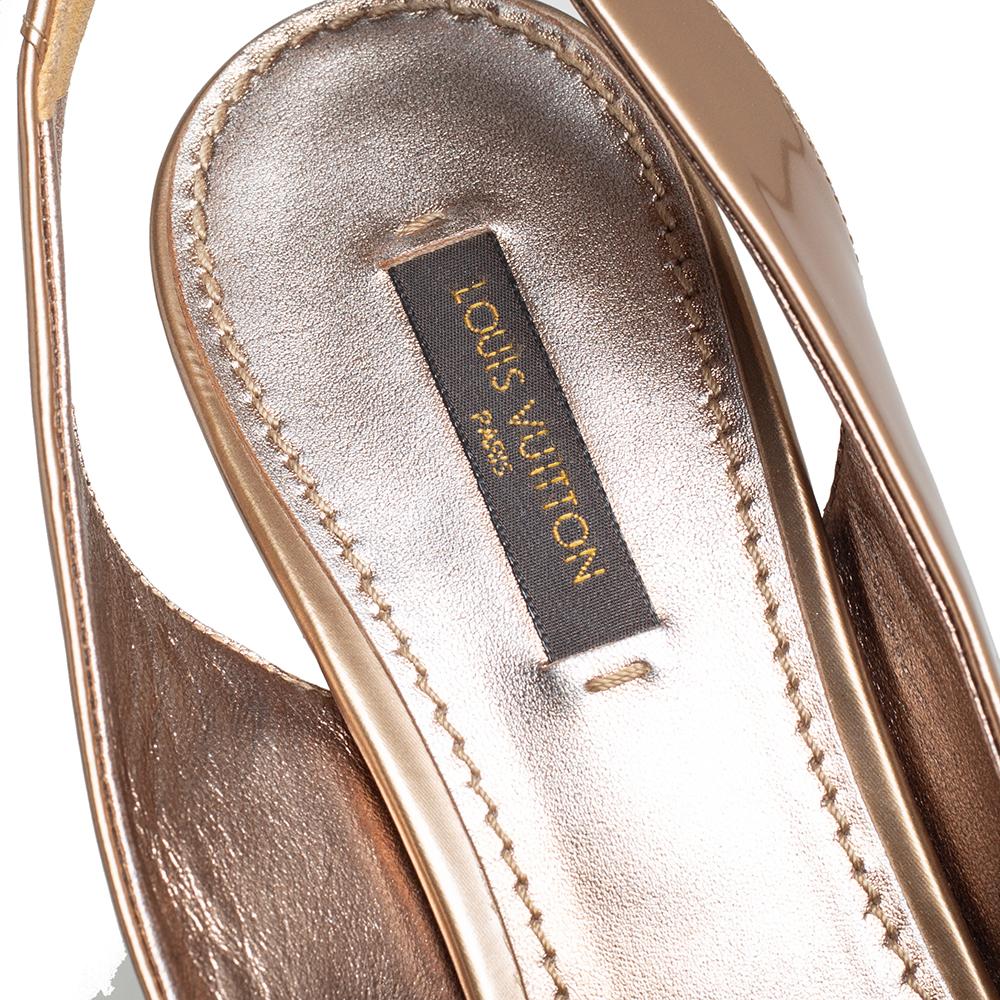 Women's Louis Vuitton Gold Patent Leather Lagoon Raffia Wedge Slingback Sandals Size 38