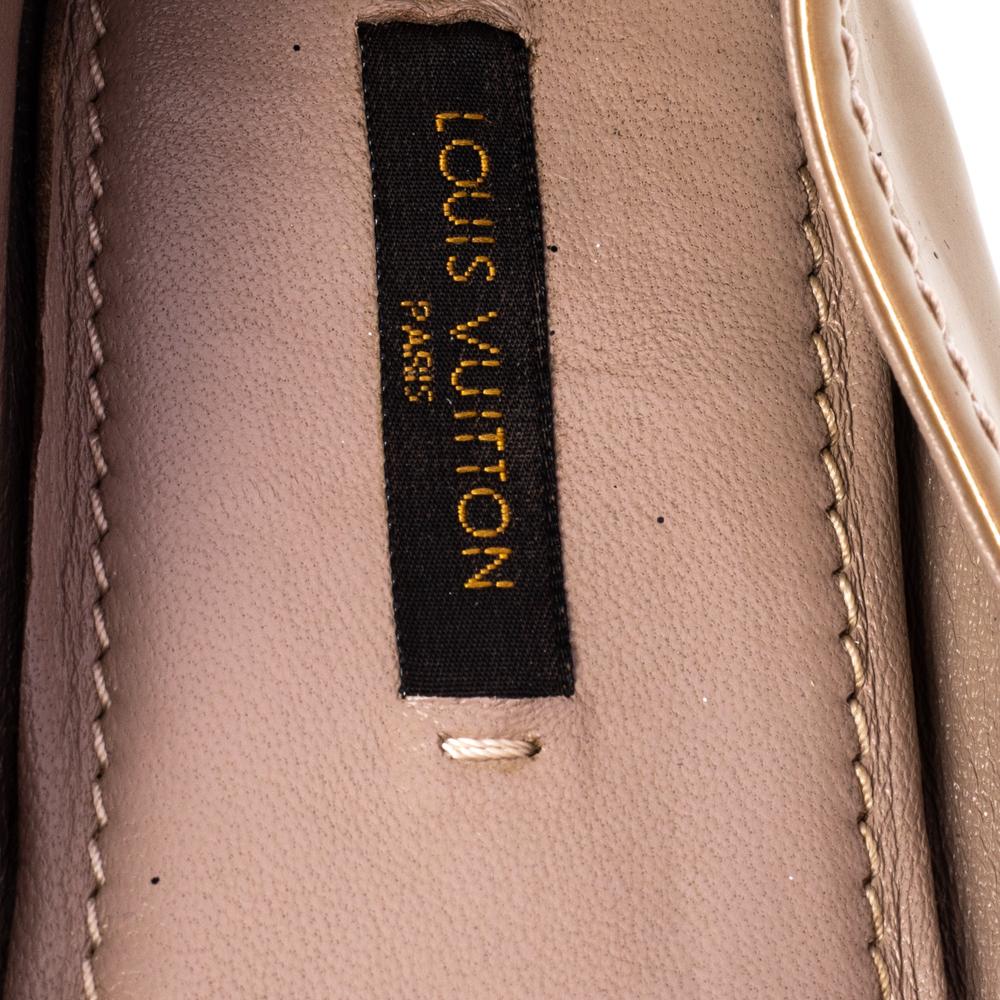 Marron Louis Vuitton - Chaussures de ballet Oxford en cuir verni doré, taille 36 en vente