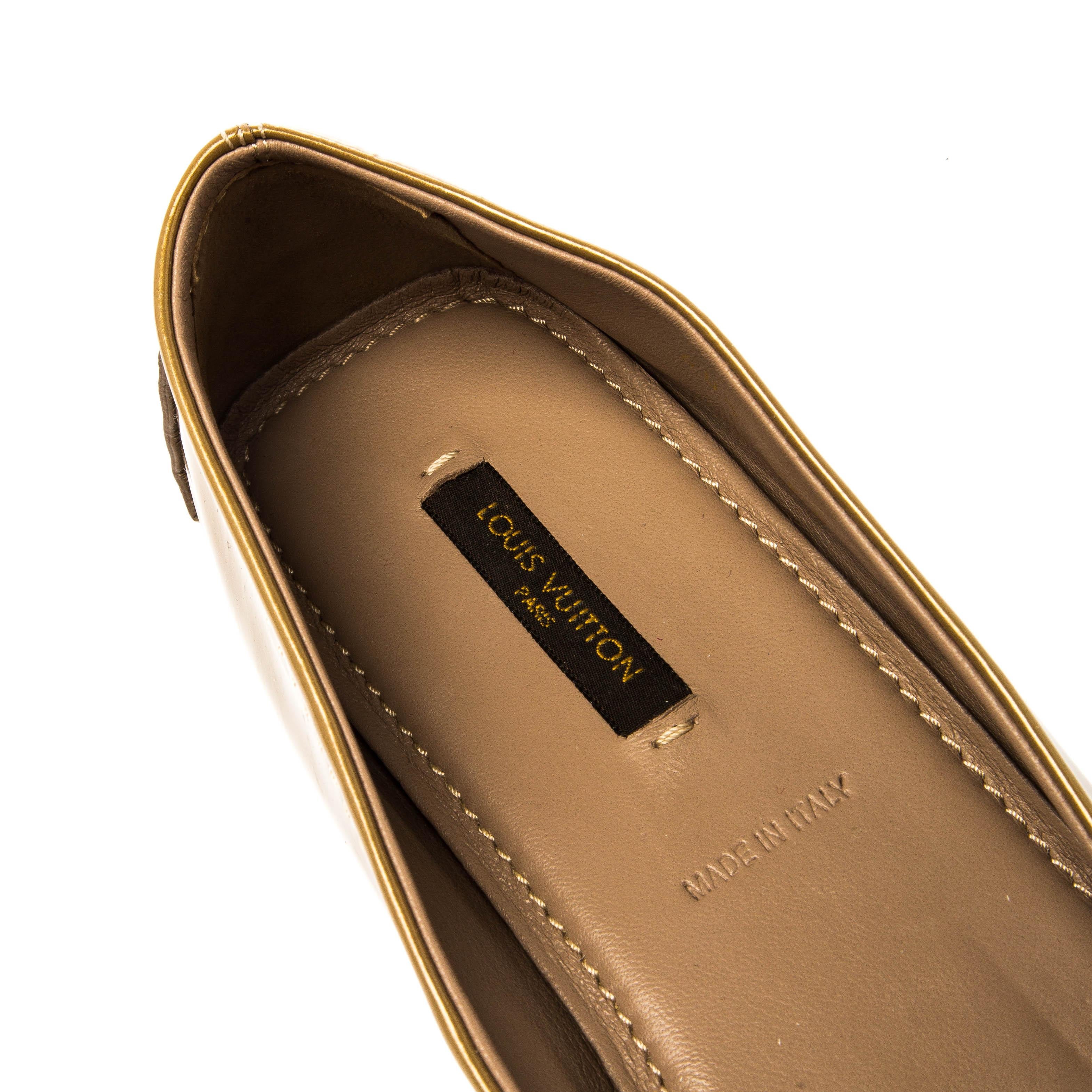 Women's Louis Vuitton Gold Patent Leather Oxford Ballet Flats Size 40.5