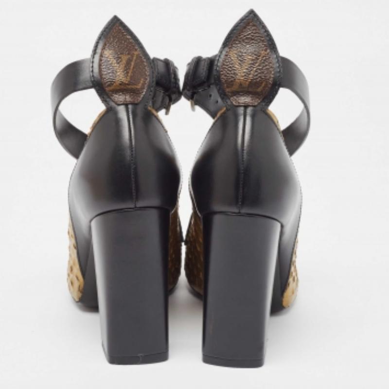 Louis Vuitton Bombas de piel y pitón dorado con tiras entrecruzadas Talla 36.5 en venta 1