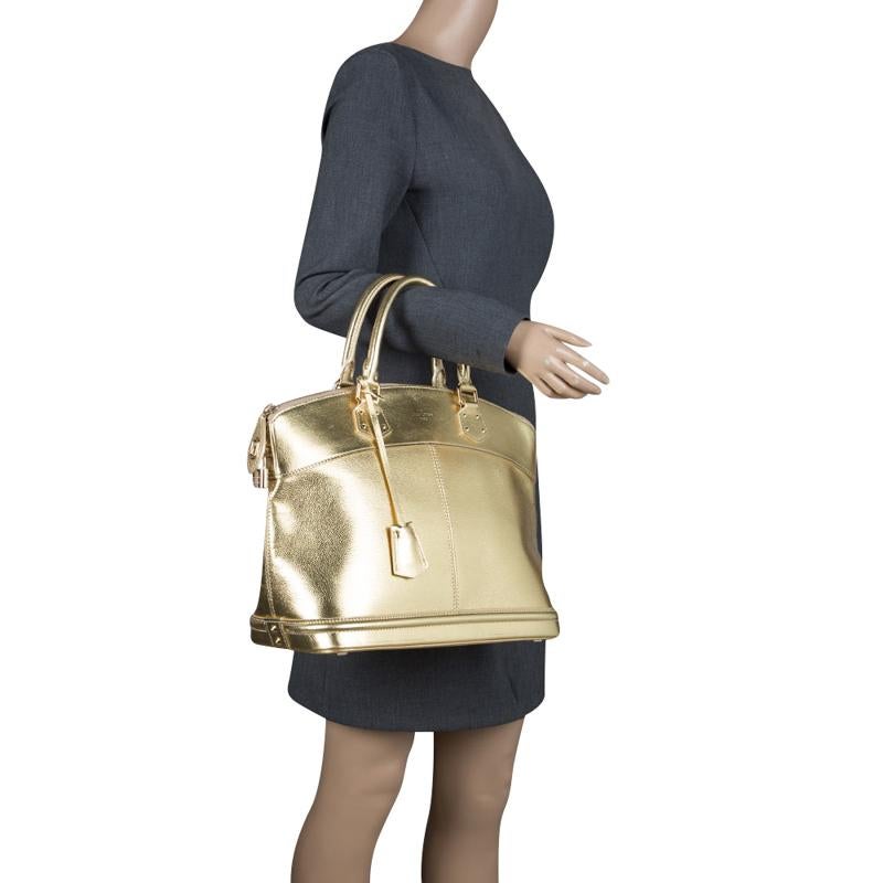 Louis Vuitton Gold Suhali Leather Lockit MM Bag In Good Condition In Dubai, Al Qouz 2