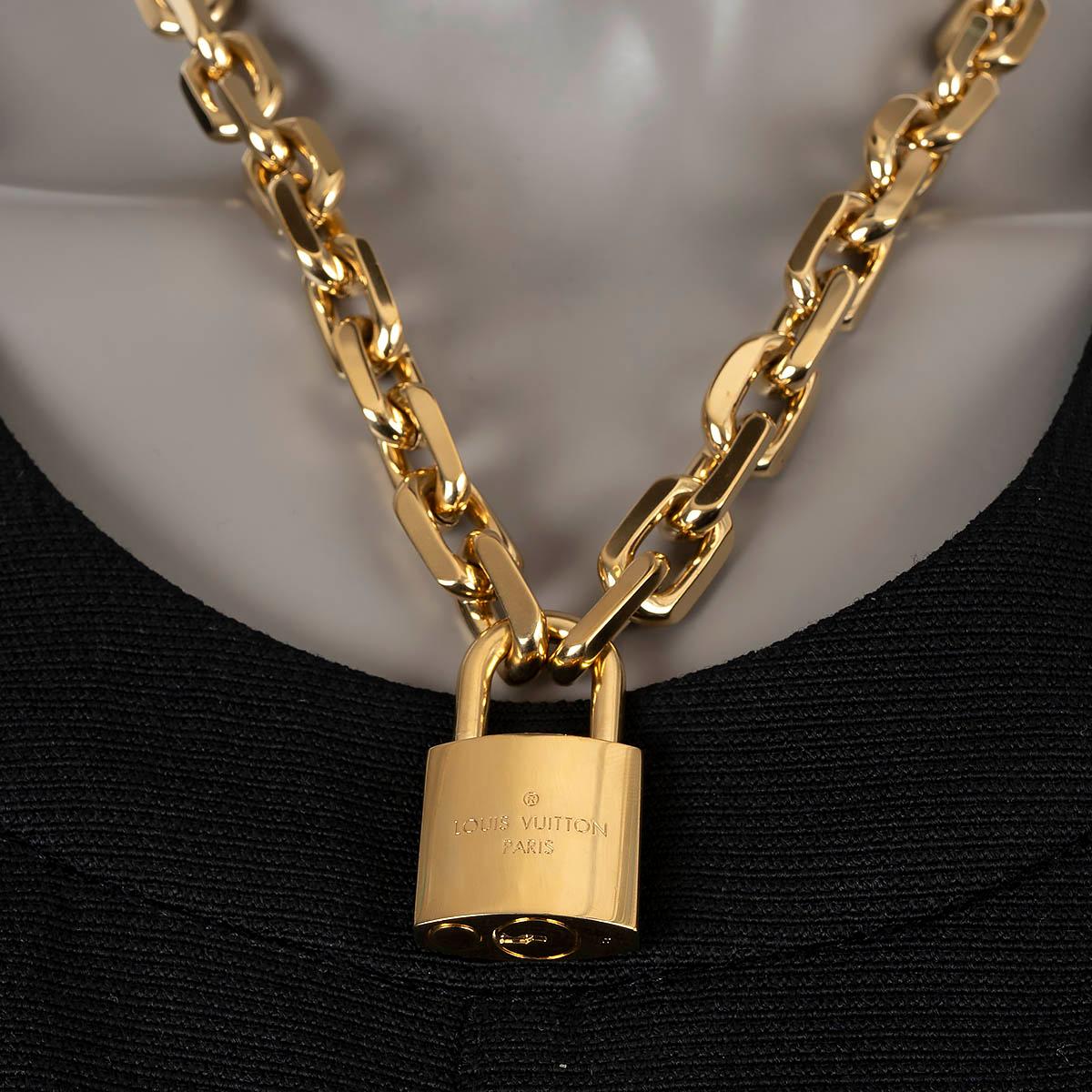 LOUIS VUITTON gold-tone 2024 EDGE CADENAS Necklace In Excellent Condition For Sale In Zürich, CH
