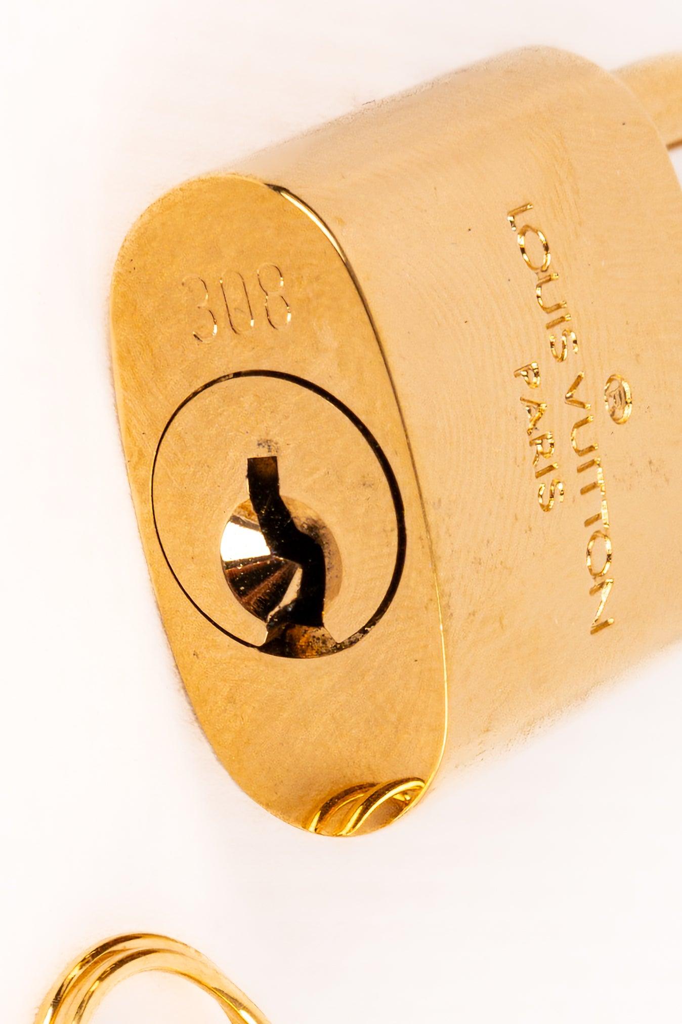 Louis Vuitton Golden Padlock with Two Keys In Excellent Condition For Sale In SAINT-OUEN-SUR-SEINE, FR