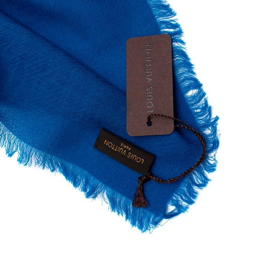 Louis Vuitton Gradient Blue LV Logo Wool Shawl In Excellent Condition For Sale In London, GB