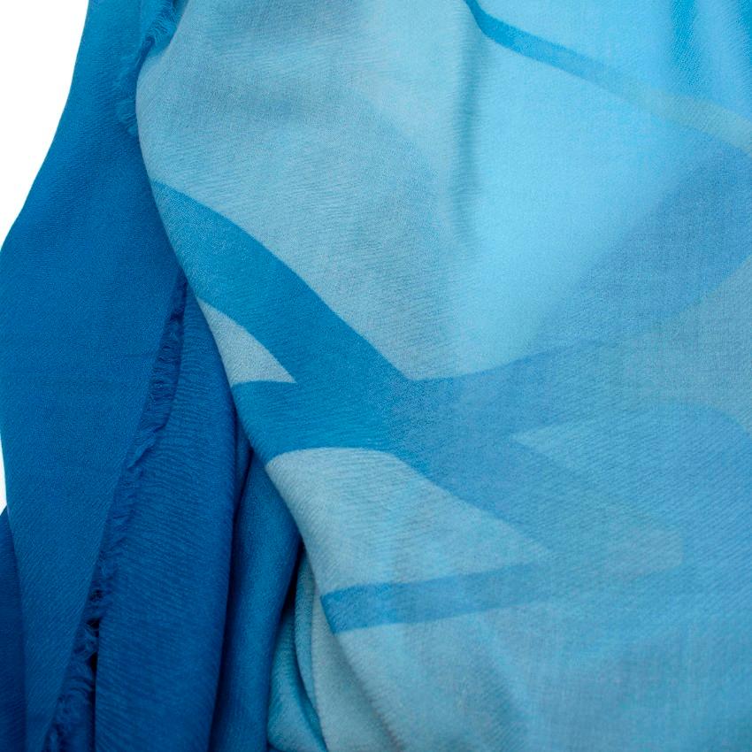 Louis Vuitton Gradient Blue LV Logo Wool Shawl For Sale 3