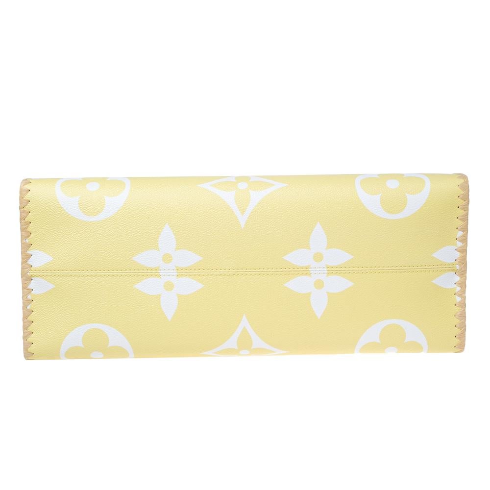 Women's Louis Vuitton Gradient Pastel Monogram Giant Coated Canvas And Raffia Onthego GM