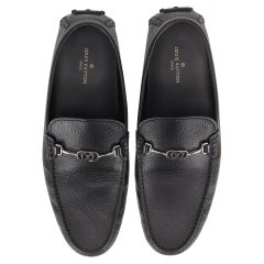 Mocassini Louis Vuitton in pelle granulosa con fibbia "LV".