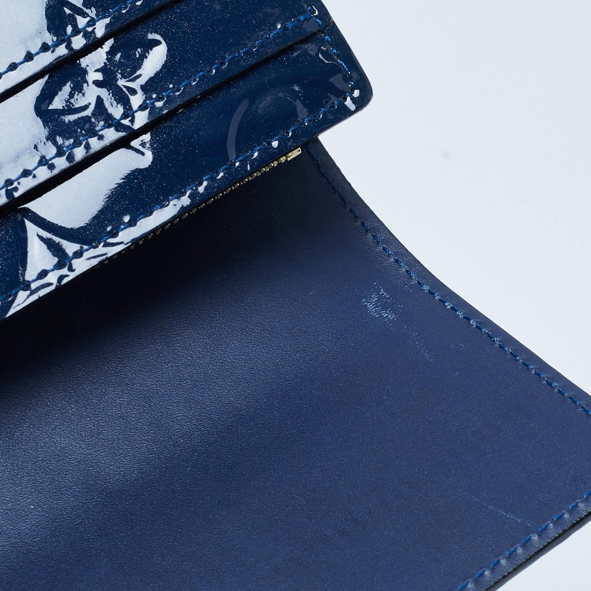 Louis Vuitton Großblaue Monogrammierte Vernis Sarah Brieftasche mit Monogramm im Angebot 9