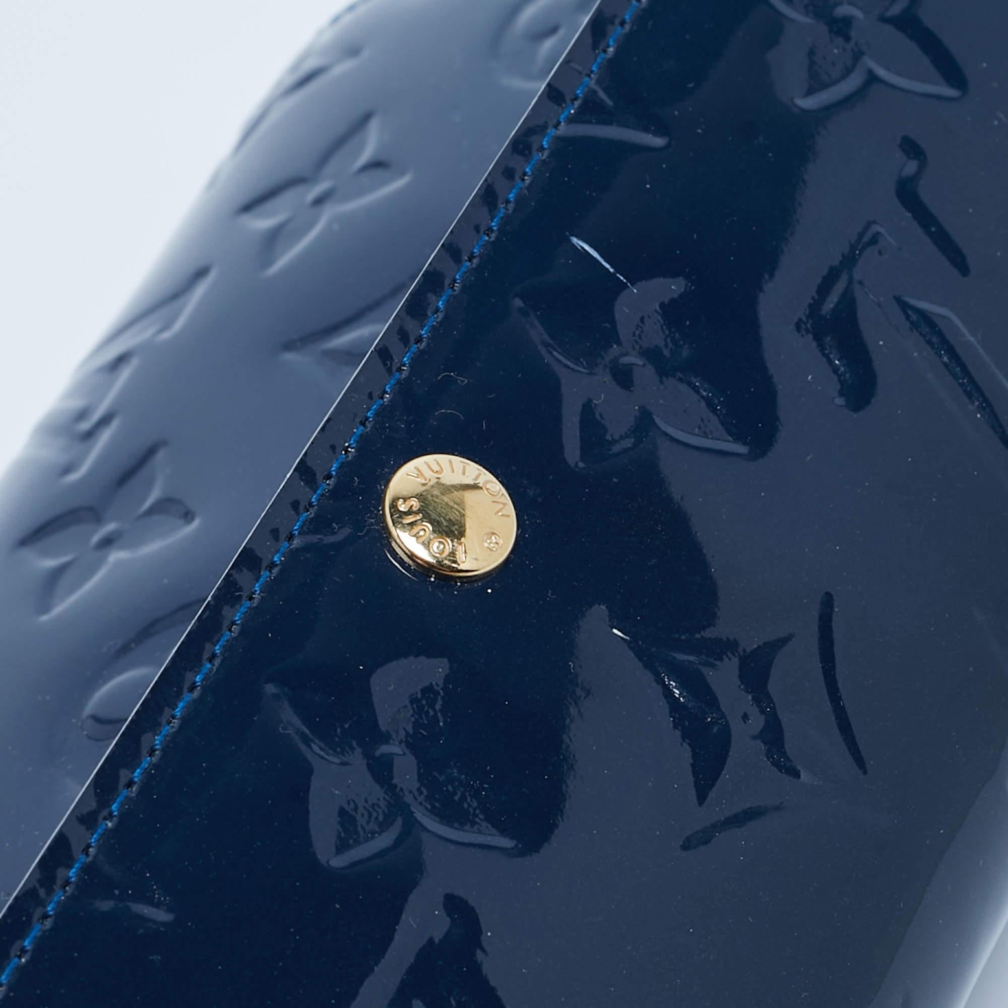 Louis Vuitton Grand Blue Monogram Vernis Sarah Wallet For Sale 10