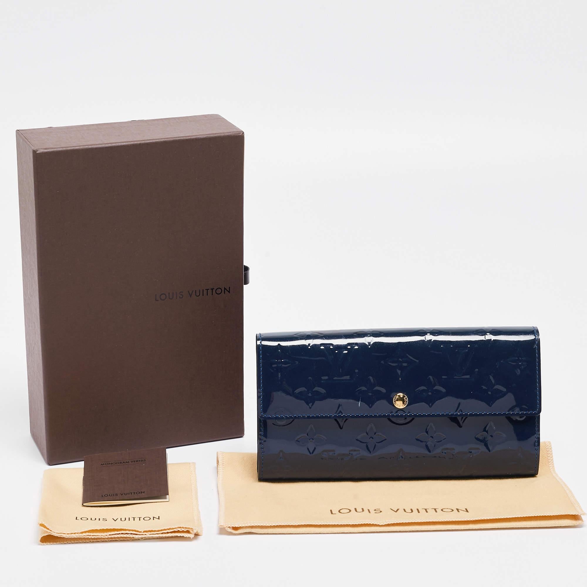 Louis Vuitton Großblaue Monogrammierte Vernis Sarah Brieftasche mit Monogramm im Angebot 13