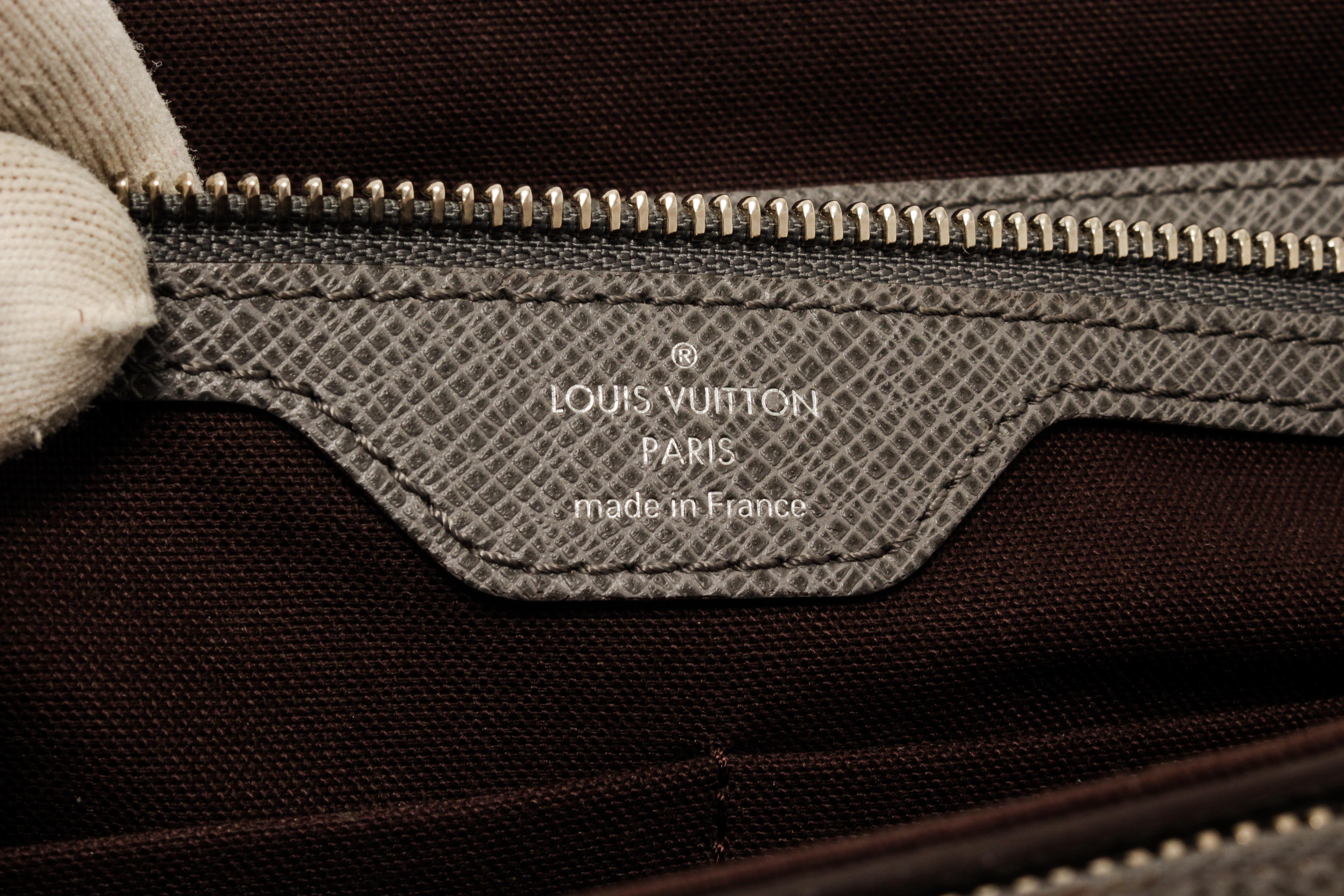 Louis Vuitton Gray Taiga Leather Vassili GM Briefcase Bag at 1stDibs