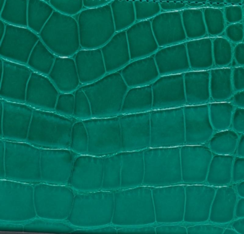 Women's Louis Vuitton Green Alligator Leather Zippy Wallet For Sale