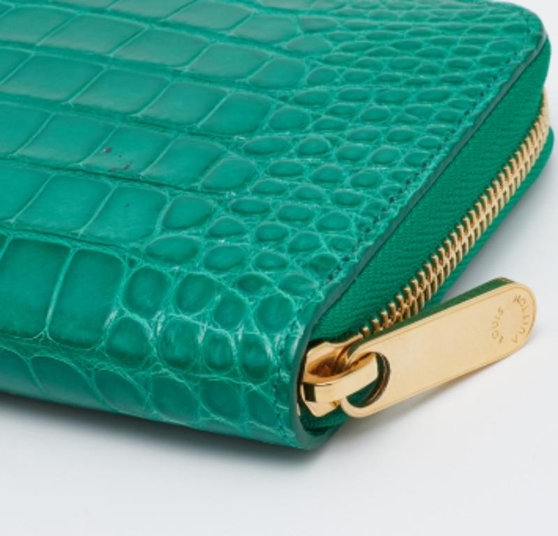 Louis Vuitton Green Alligator Leather Zippy Wallet For Sale 5