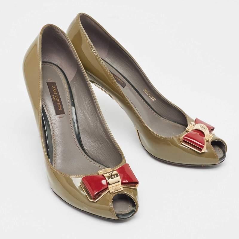 Brown Louis Vuitton Green Bow Peep Toe Pumps Size 37