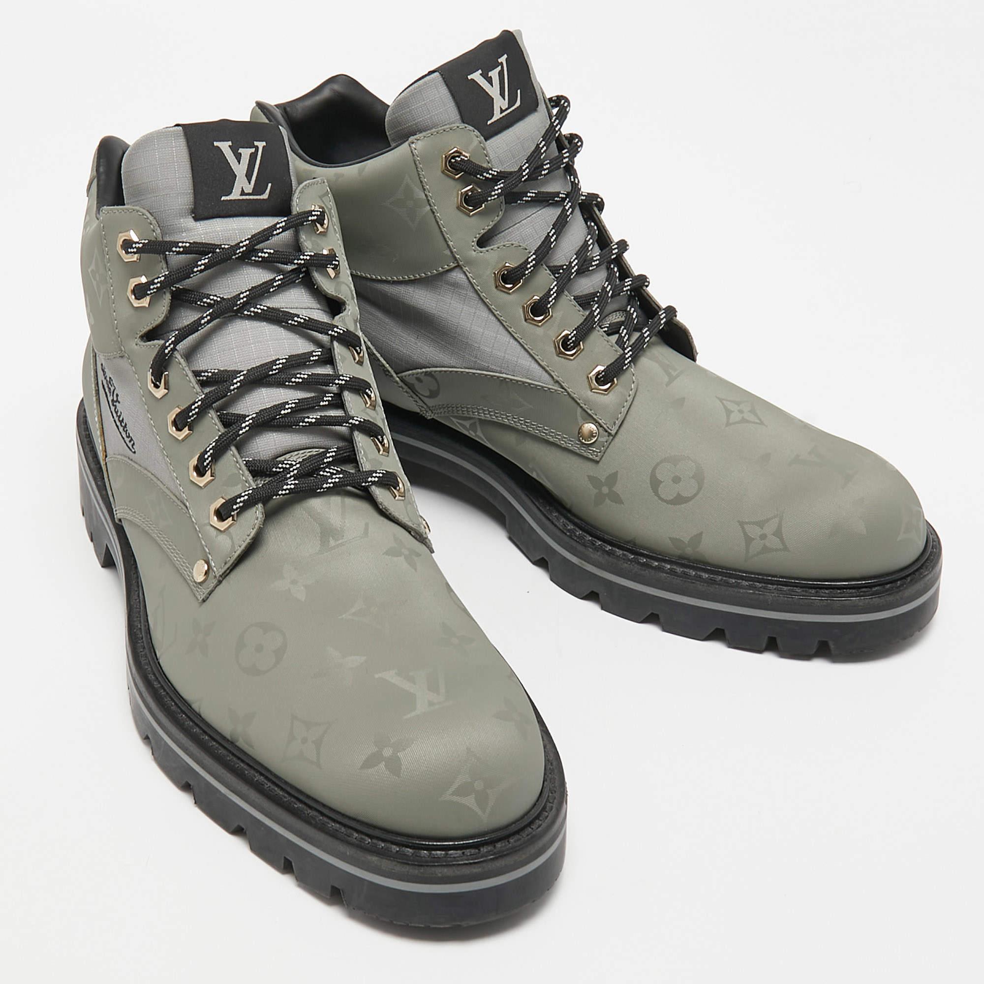 Gray Louis Vuitton Green Canvas Lace Up Sneakers Size 44
