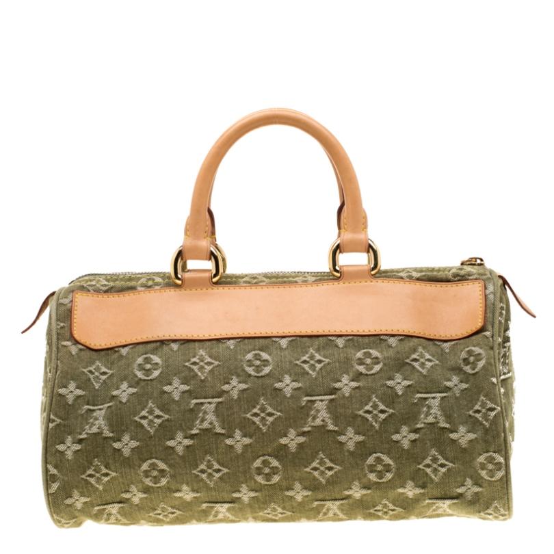 A traditional style that takes you back to the 1960’s, Speedy was one of the first bags made by Louis Vuitton for everyday use. Crafted from green denim in their classic monogram print, this Neo Speedy features two pockets with push-locks and a