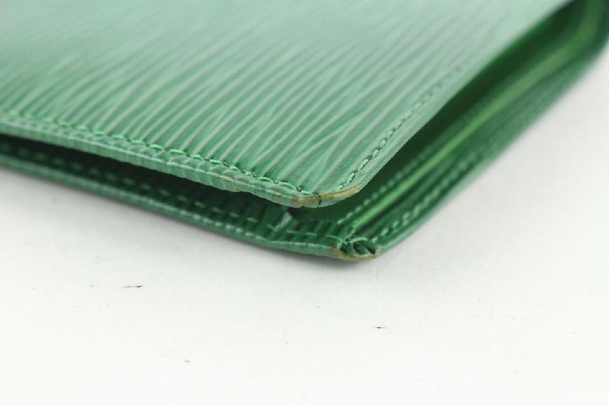Louis Vuitton Green Epi Leather Borneo Men's Bifold Wallet Slender Multiple 3