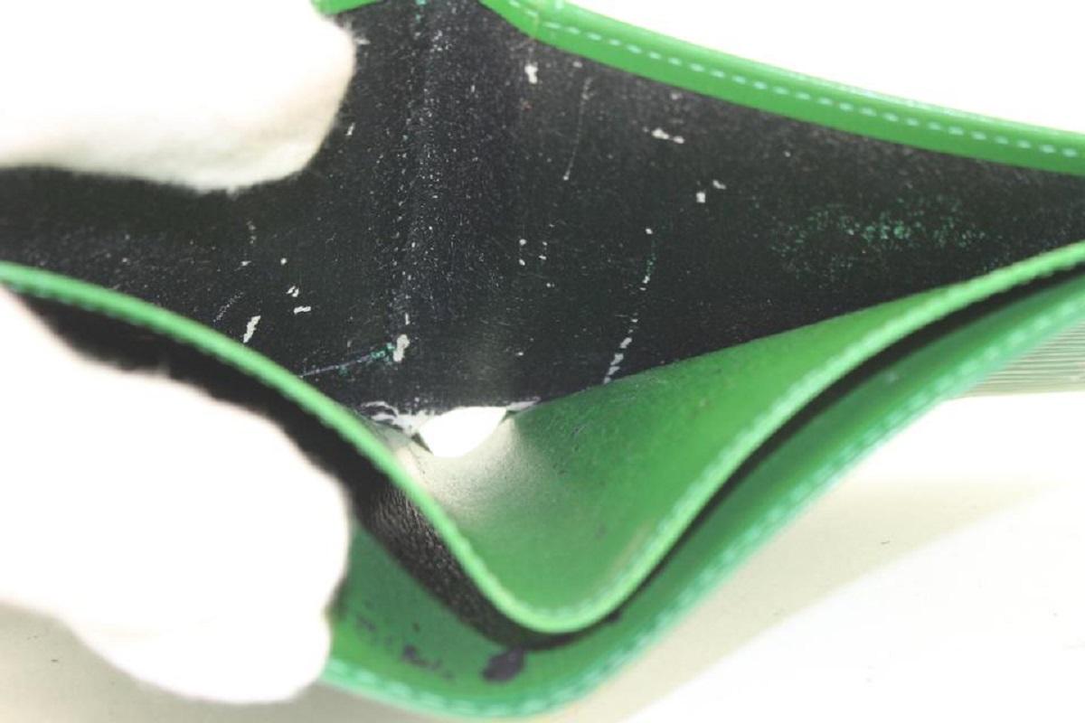 Louis Vuitton Green Epi Leather Borneo Men's Bifold Wallet Slender Multiple 4