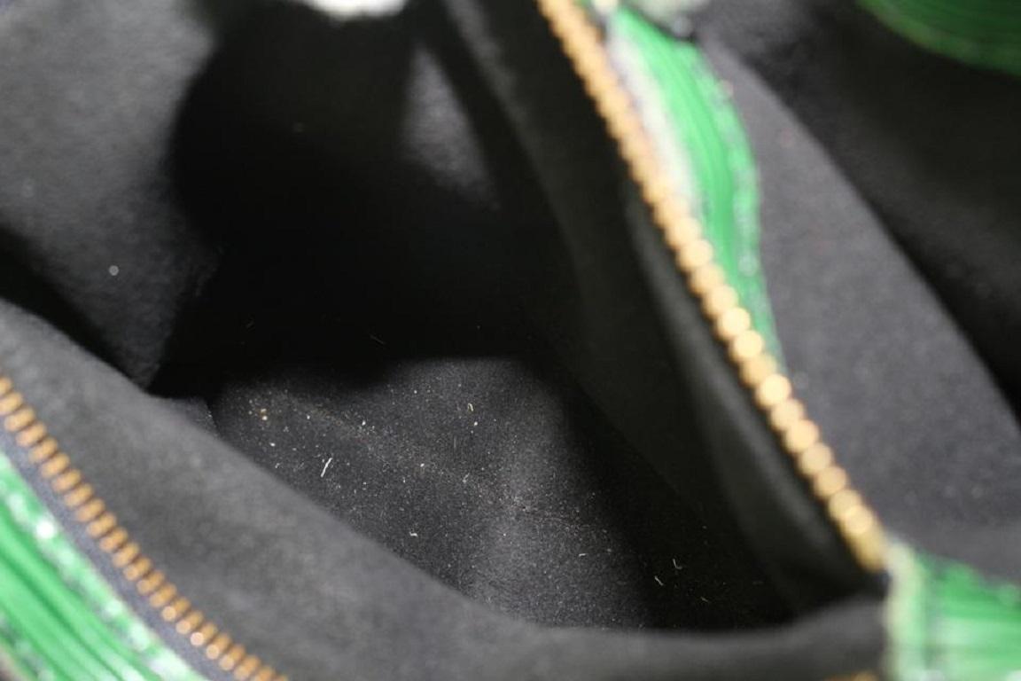 Louis Vuitton Green Epi Leather Borneo Petit Noe Drawstring Bucket Hobo 820lv82 For Sale 6