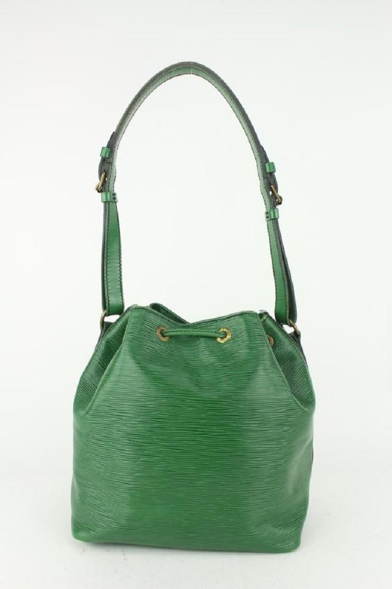 Louis Vuitton Green Epi Leather Borneo Petit Noe Drawstring Bucket Hobo 820lv82 For Sale 1