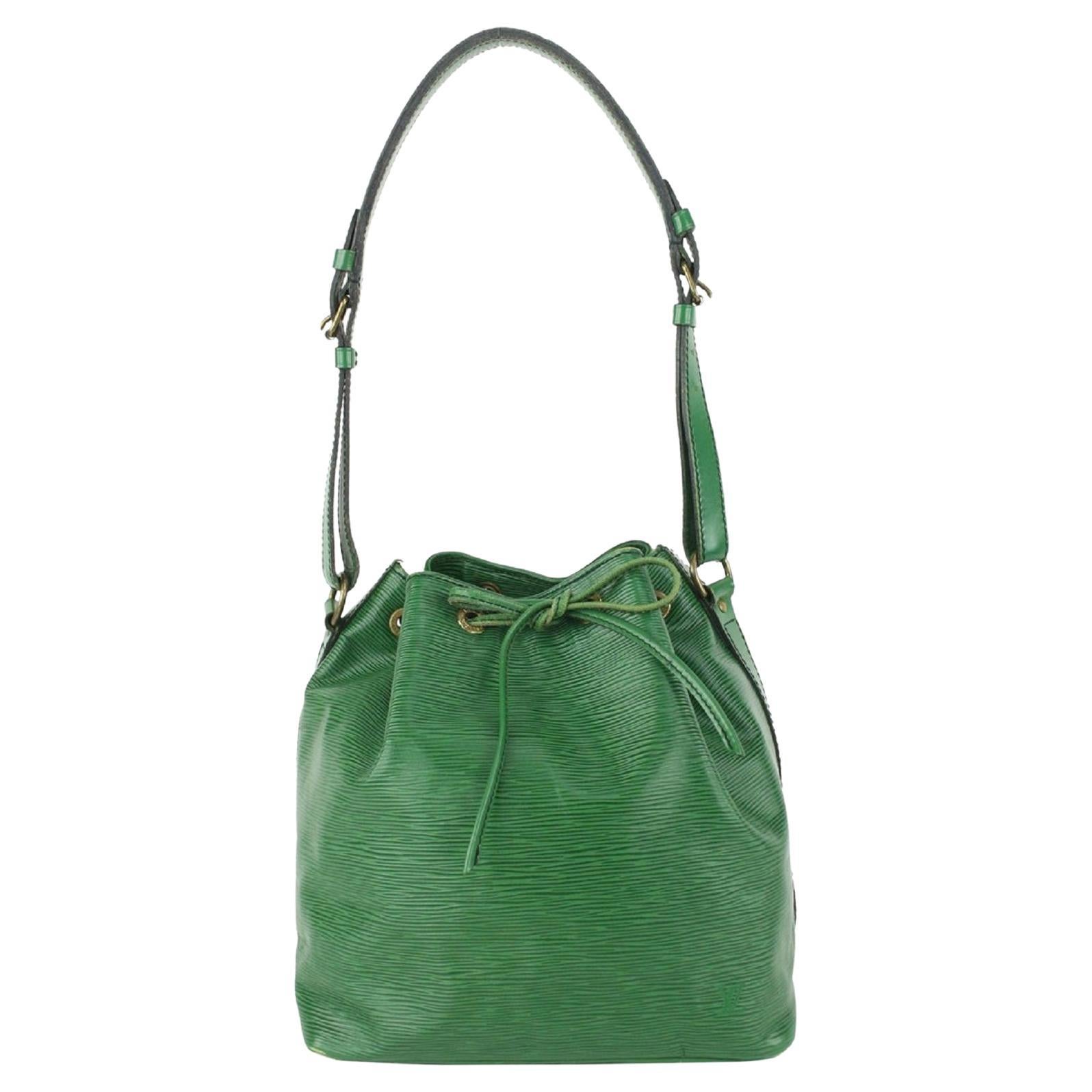 Louis Vuitton Green Epi Leather Borneo Petit Noe Drawstring Bucket Hobo  820lv82 For Sale at 1stDibs