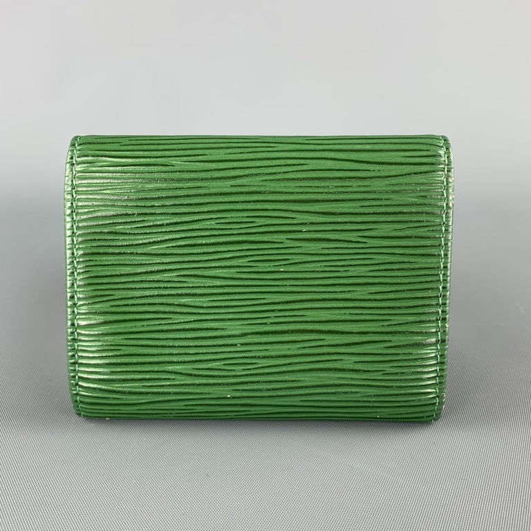 Louis Vuitton - Authenticated Coin Card Holder Small Bag - Leather Green Plain For Man, Good condition