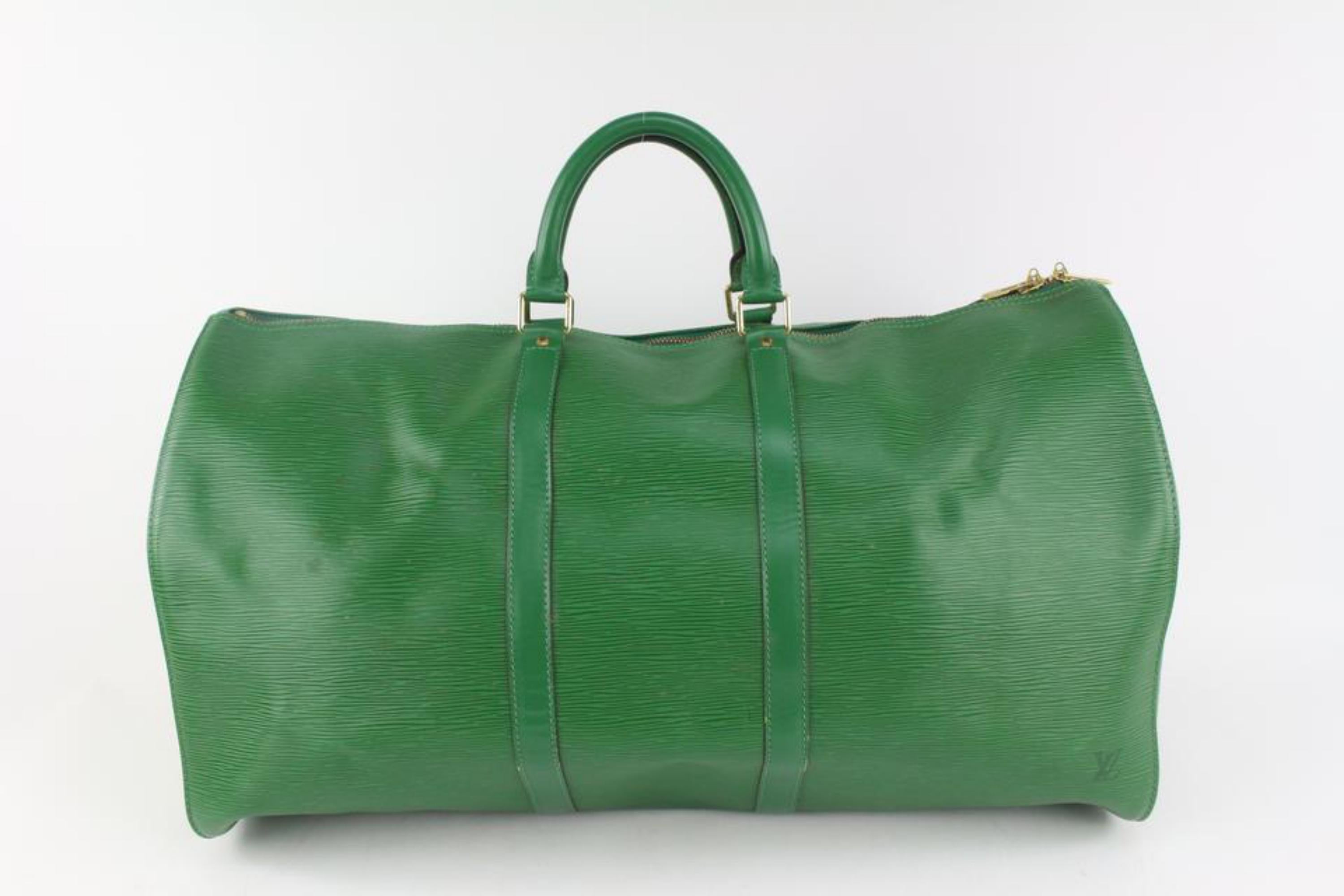 Louis Vuitton Green Epi Leather Keepall 55 Boston Bag 123lv27 In Good Condition In Dix hills, NY