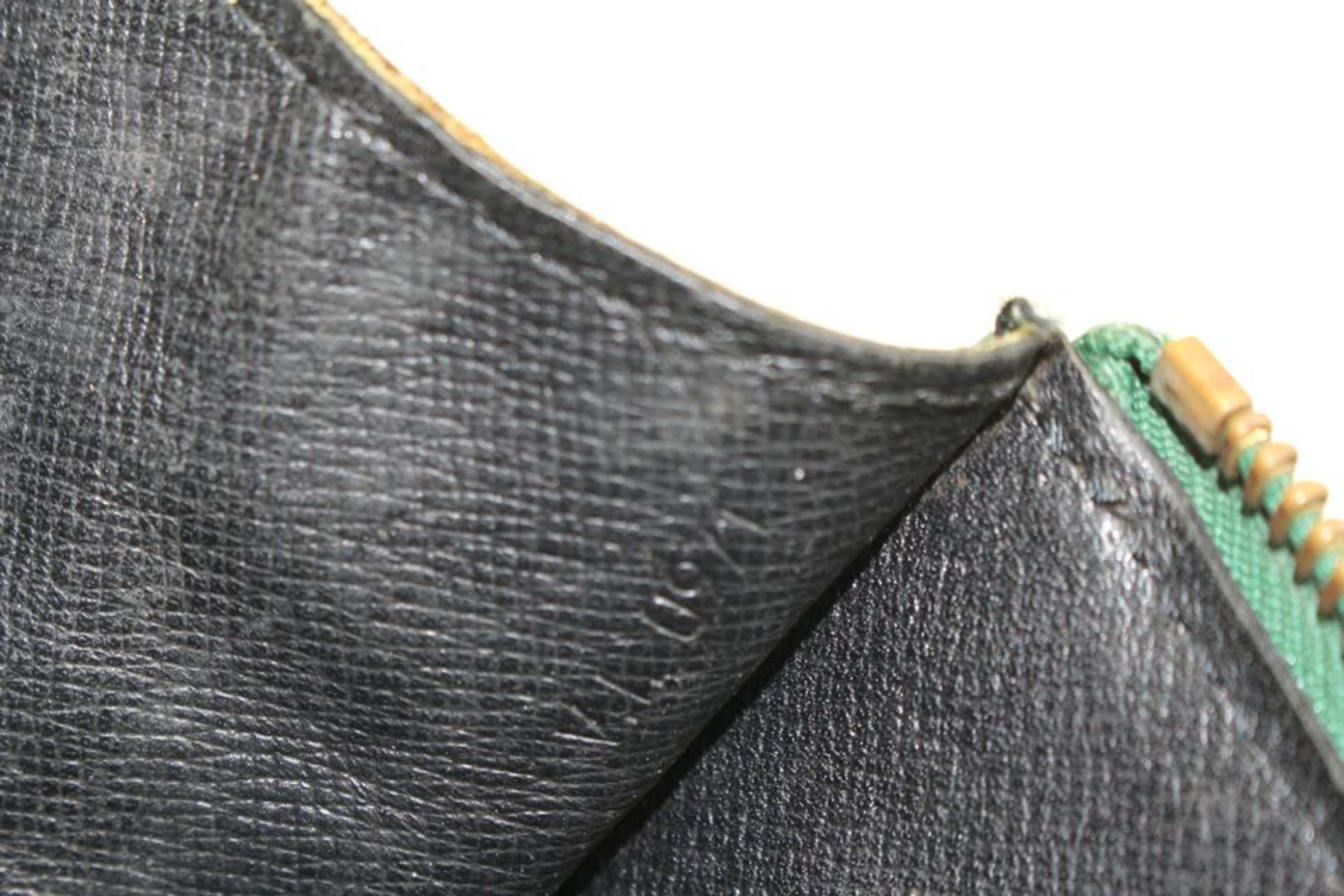 Women's Louis Vuitton Green Epi Leather Pochette Documents 44lk87
