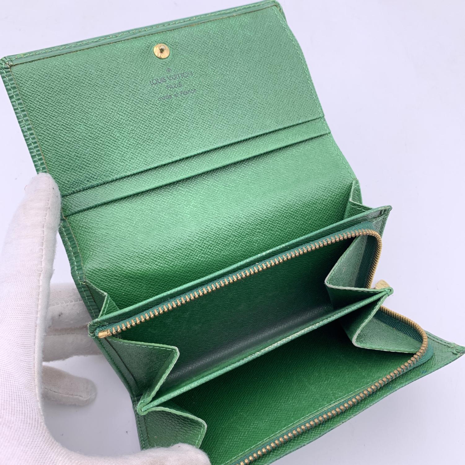 Women's Louis Vuitton Green Epi Leather Porte-Monnaie Tresor Wallet
