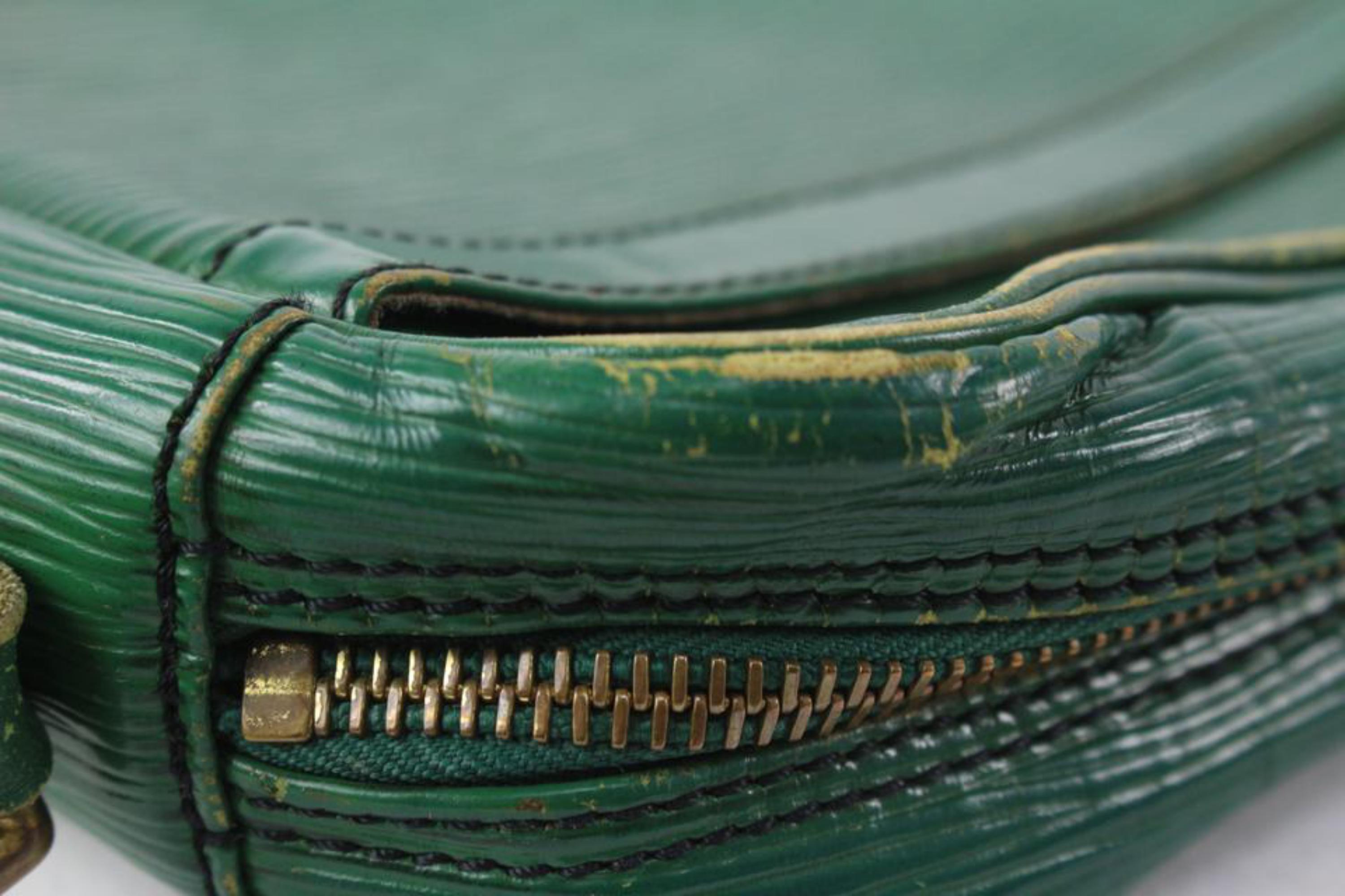 Women's Louis Vuitton Green Epi Leather Trocadero Crossbody Bag 2LV1015