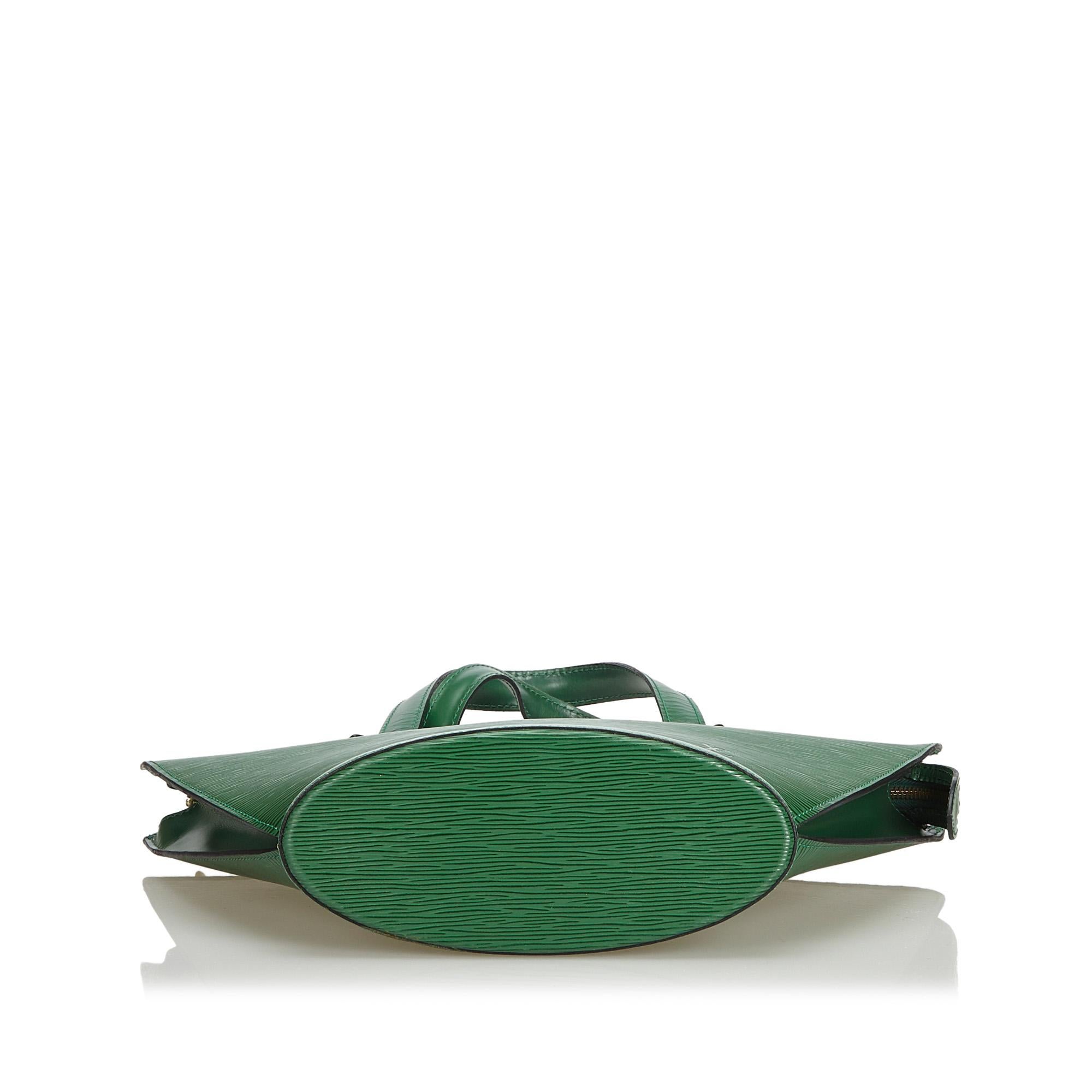Louis Vuitton Green Epi Saint Jacques Short Strap PM im Zustand „Gut“ im Angebot in Orlando, FL