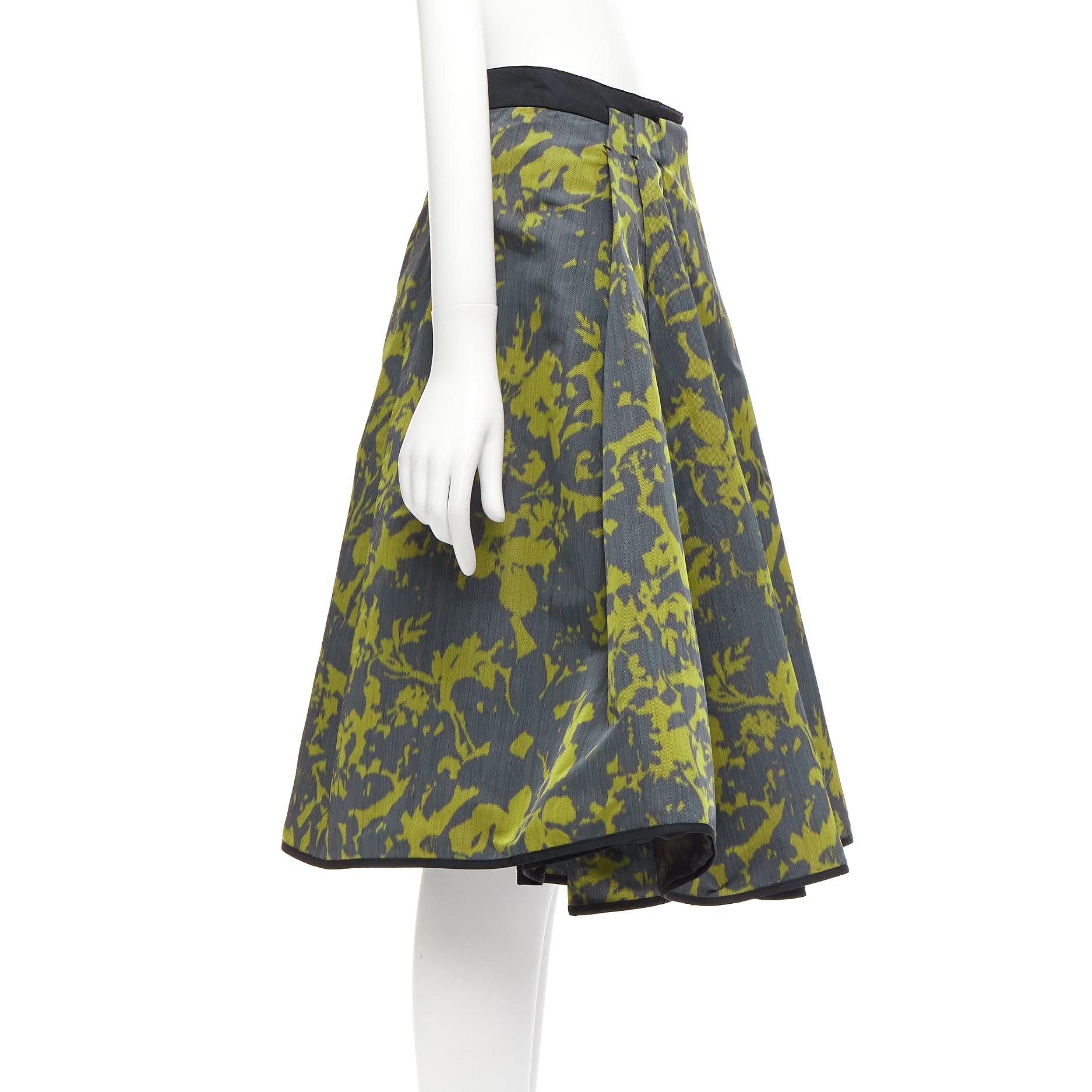 LOUIS VUITTON gonna svasata con zip LV in jacquard floreale verde con finiture in velluto In condizioni ottime in vendita a Hong Kong, NT