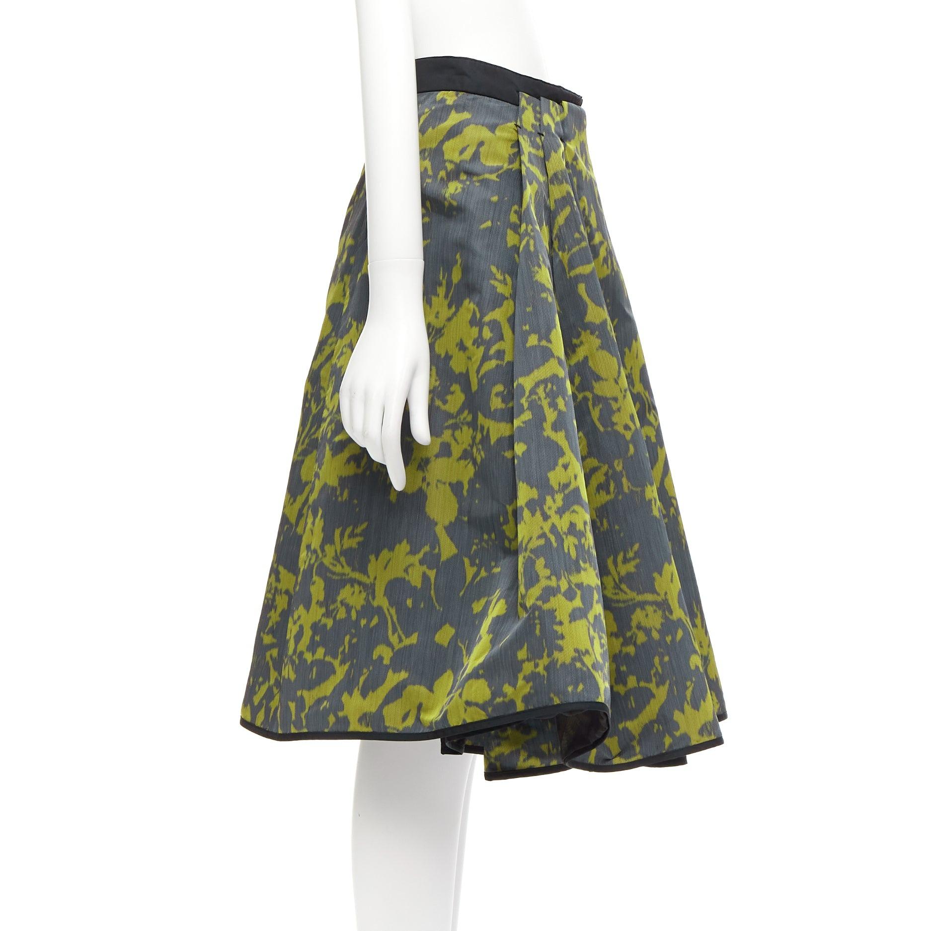 LOUIS VUITTON green floral jacquard velvet trim LV zip flared skirt In Excellent Condition For Sale In Hong Kong, NT