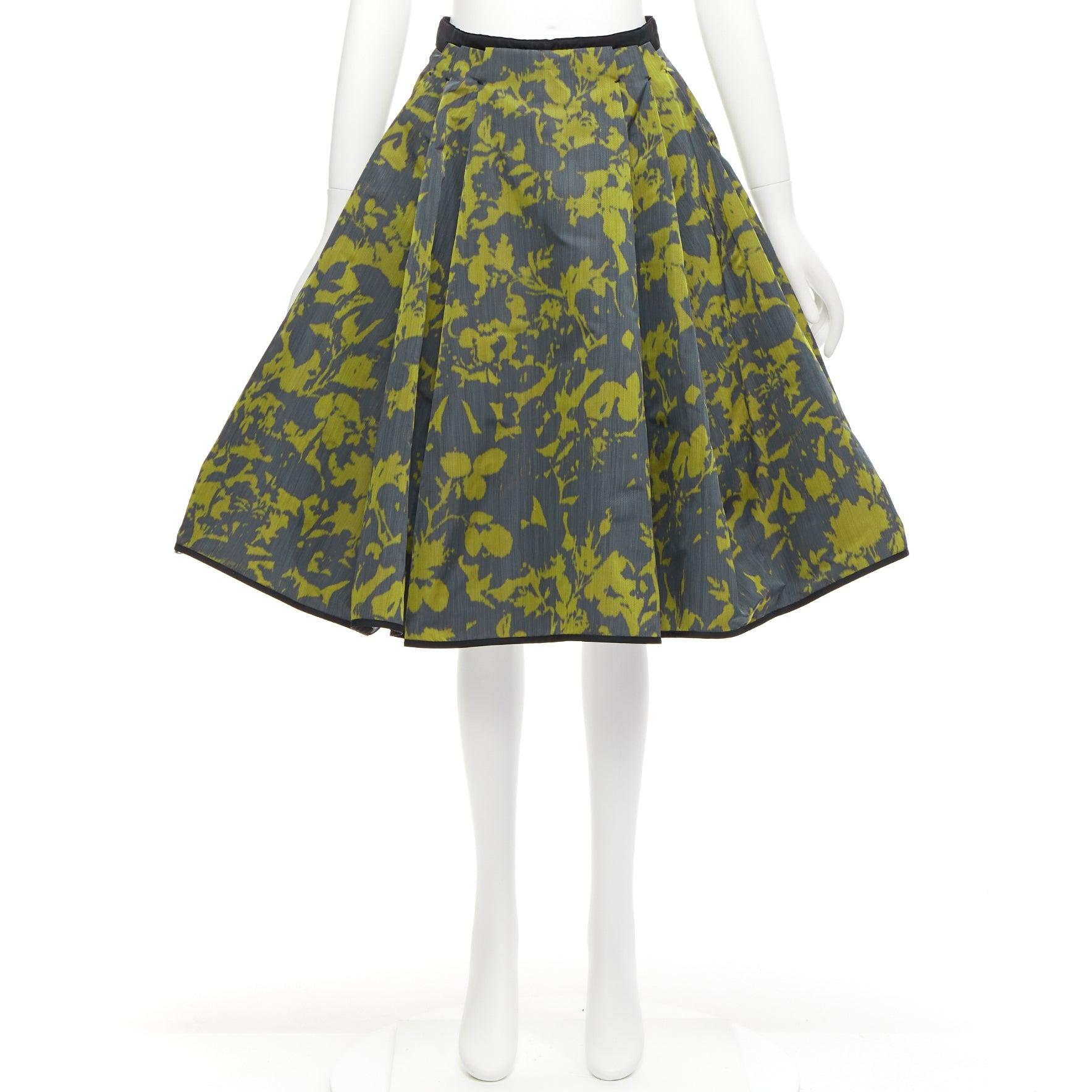 LOUIS VUITTON green floral jacquard velvet trim LV zip flared skirt For Sale 3