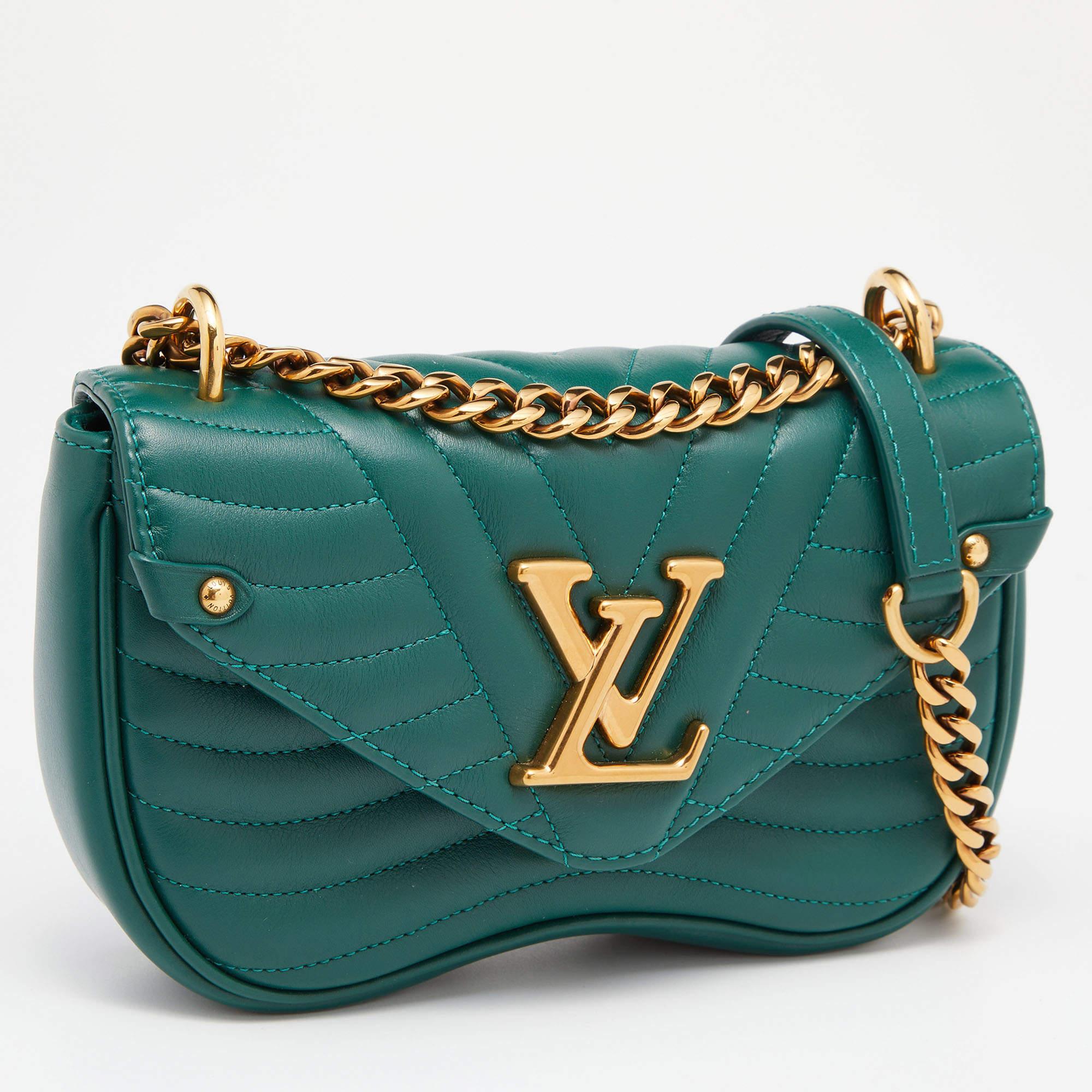 Women's Louis Vuitton Green Leather New Wave Chain PM Bag
