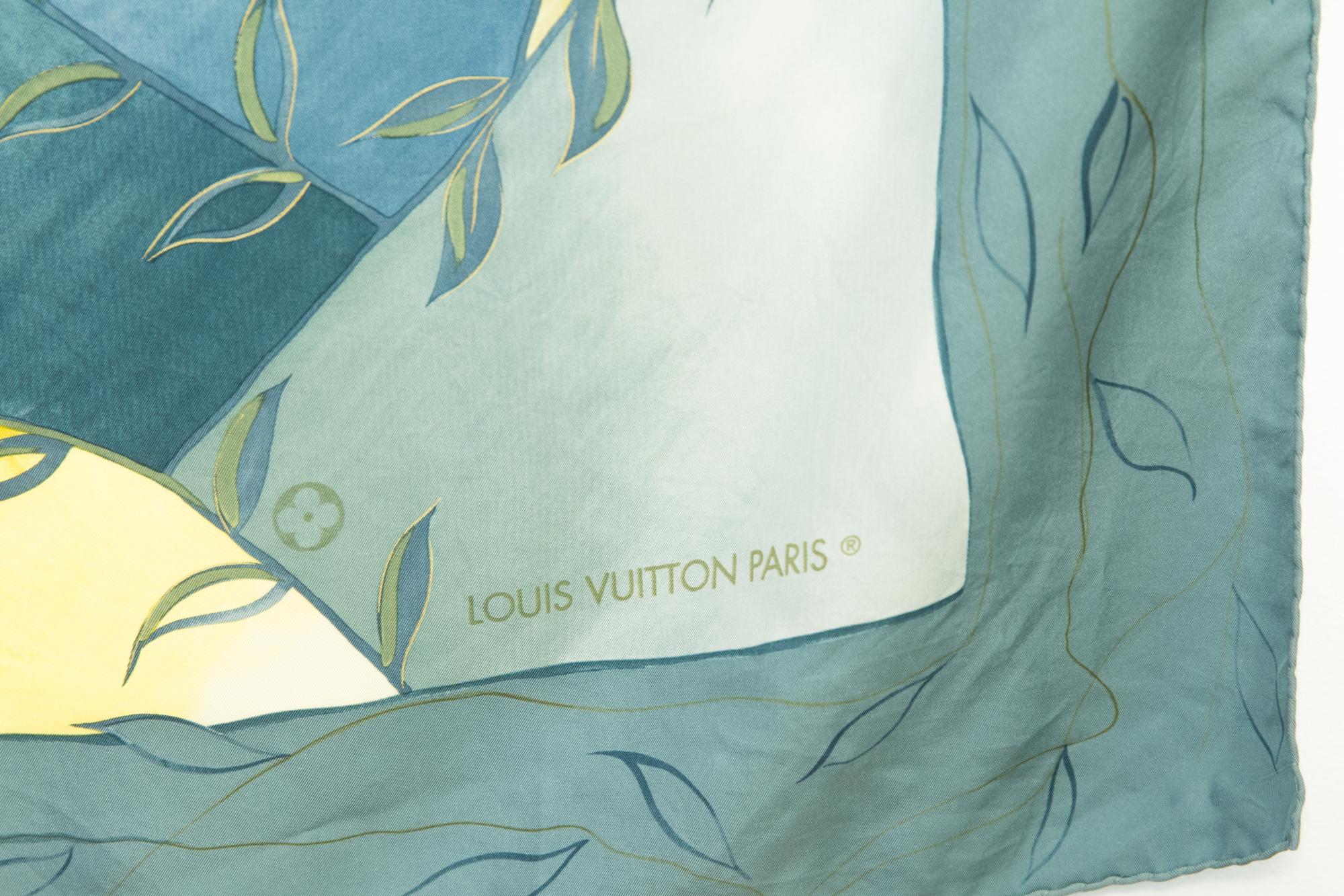 Women's or Men's Louis Vuitton Green Logo Silk Scarf
