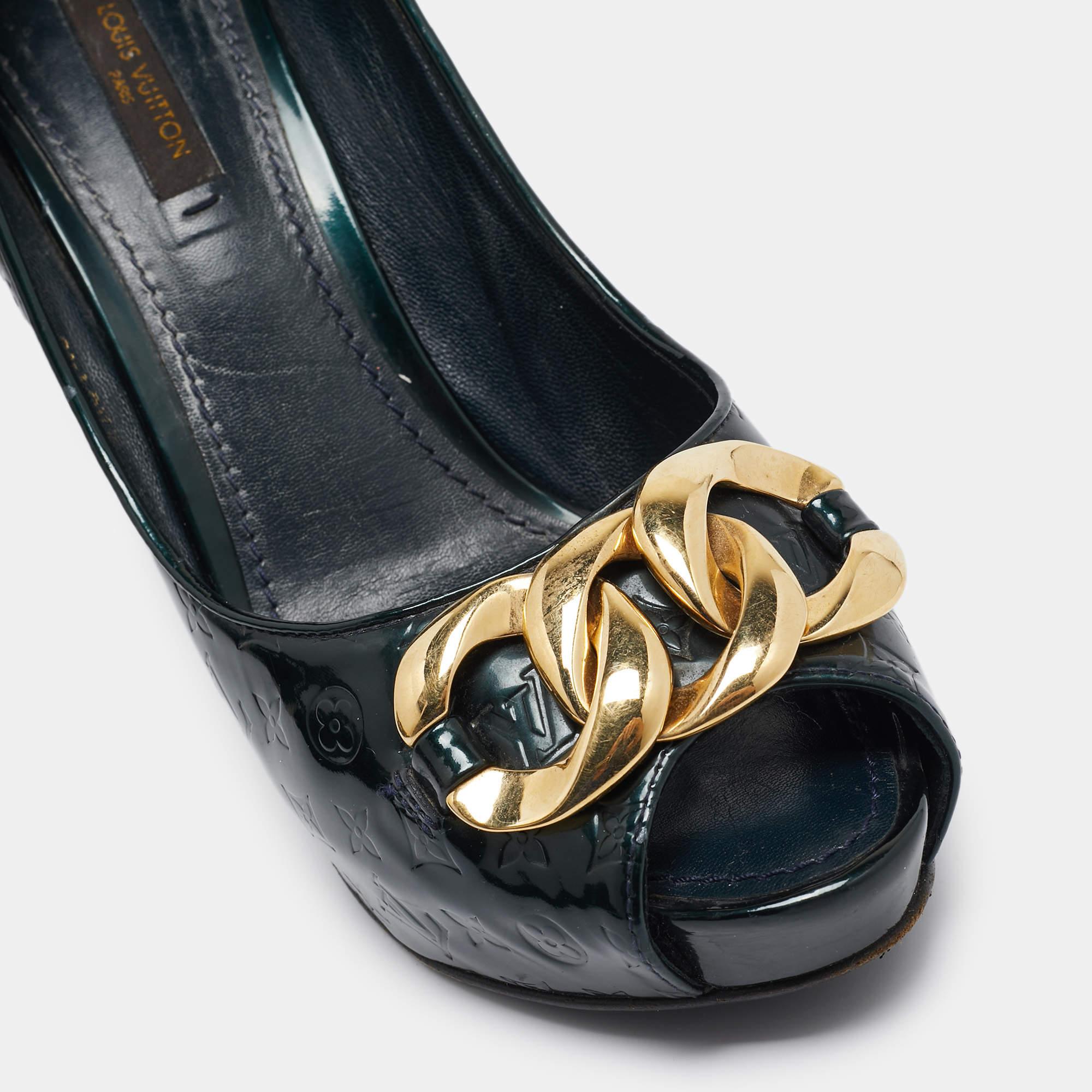 Louis Vuitton Green Monogram Patent Chain Detail Peep Toe Pumps Size 38 For Sale 2