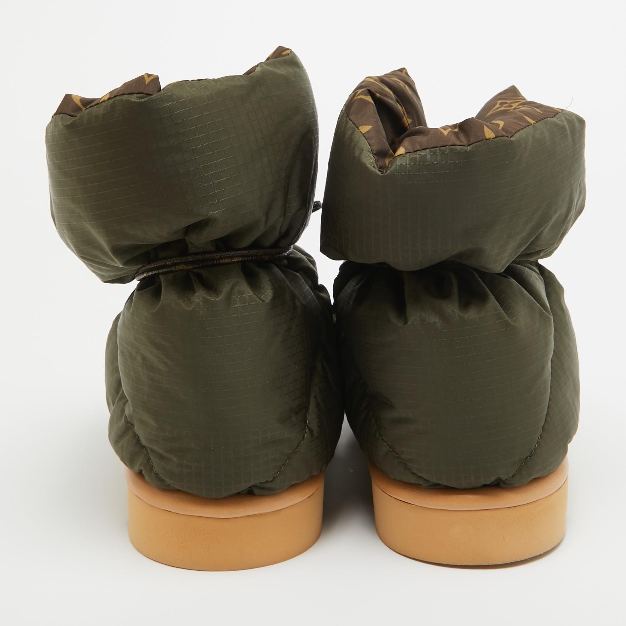 Women's Louis Vuitton Green Nylon Pillow Comfort Ankle Boots Size 40 For Sale